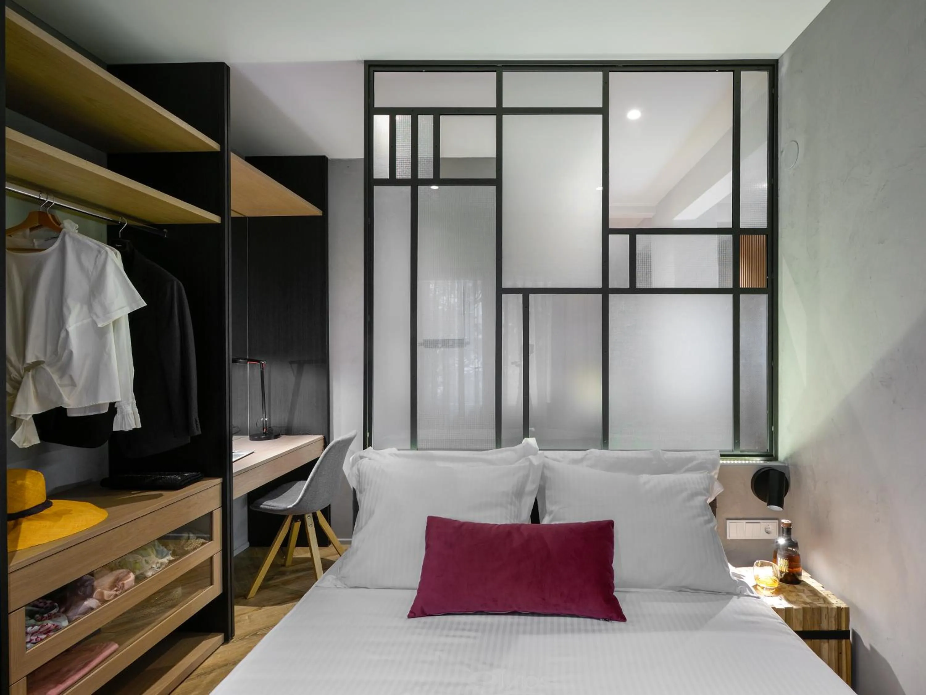 Bed in Olvios Luxury Suites