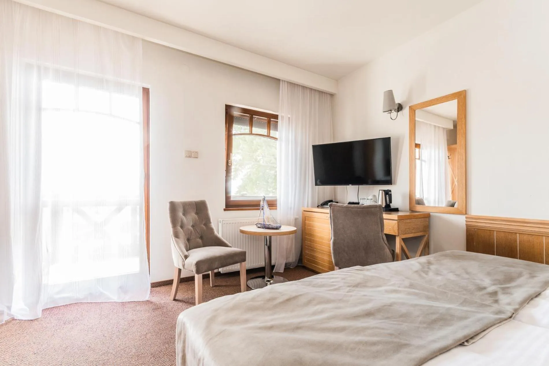 Photo of the whole room, Bed in Hotel Kahlberg