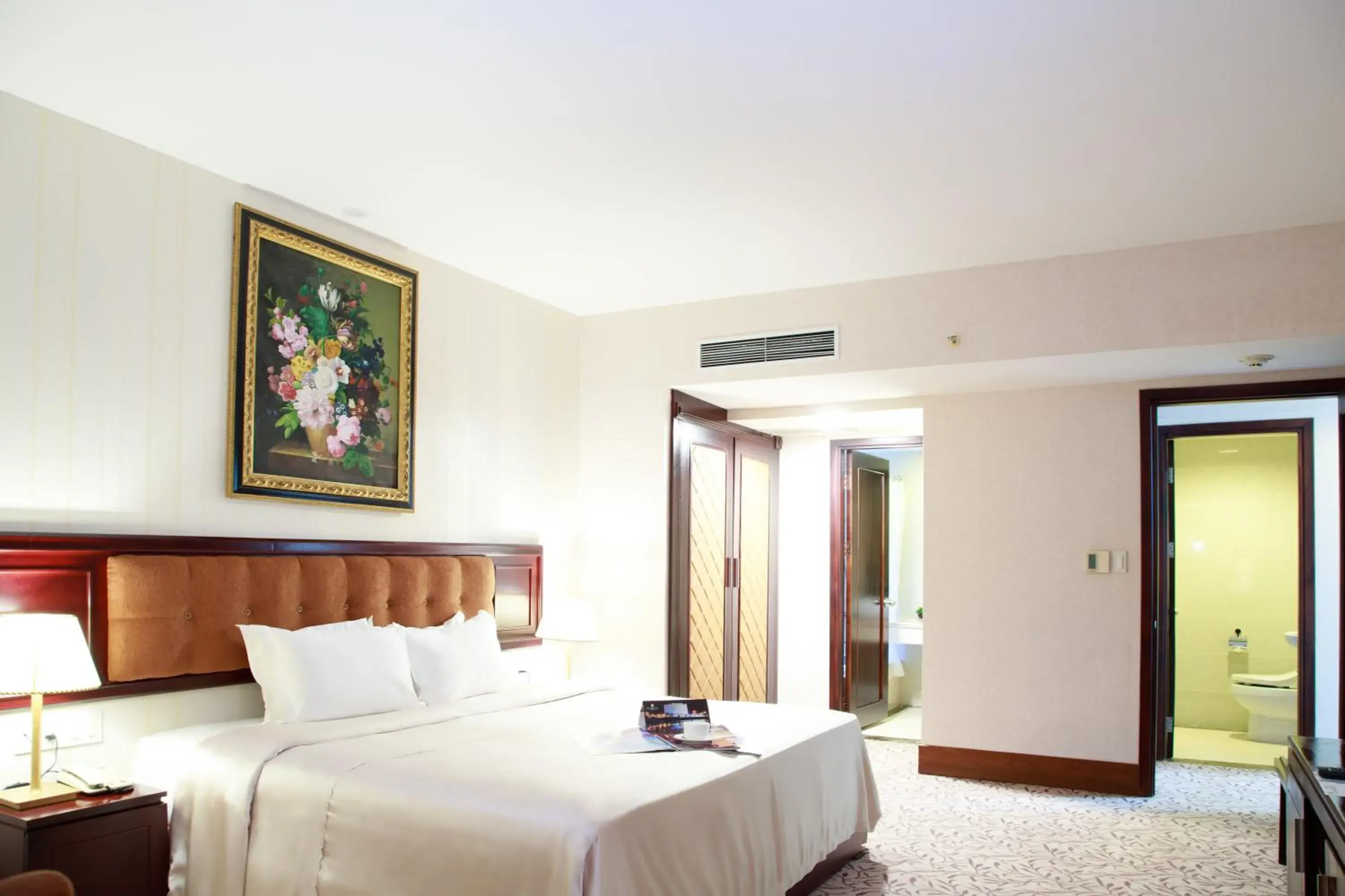 Bedroom, Bed in Sai Gon Dong Ha Hotel - a member of Saigontourist Group Bedroom, Bed in Sai Gon Dong Ha Hotel - a member of Saigontourist Group