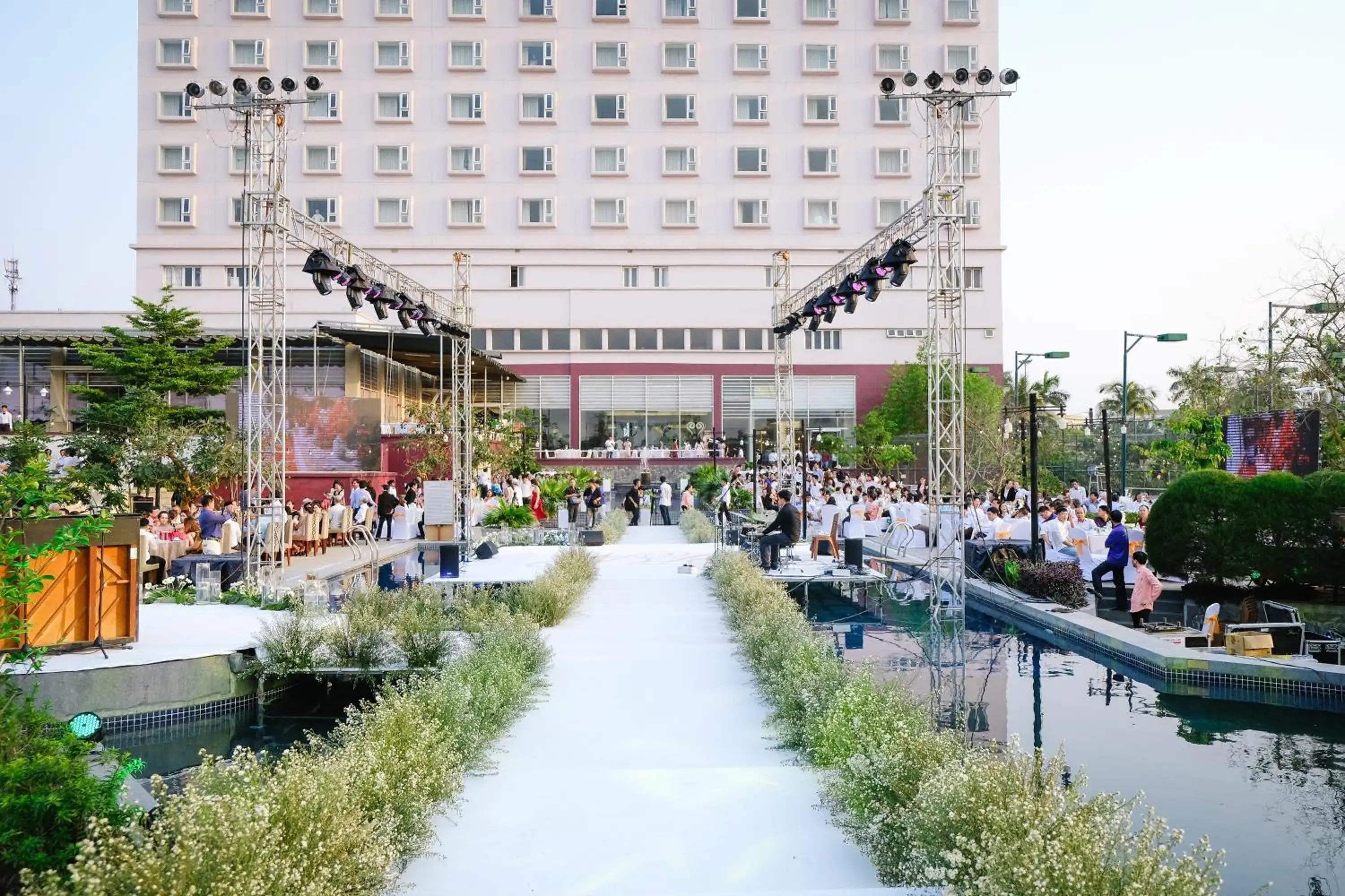 Property building in Sai Gon Dong Ha Hotel - a member of Saigontourist Group Property building in Sai Gon Dong Ha Hotel - a member of Saigontourist Group