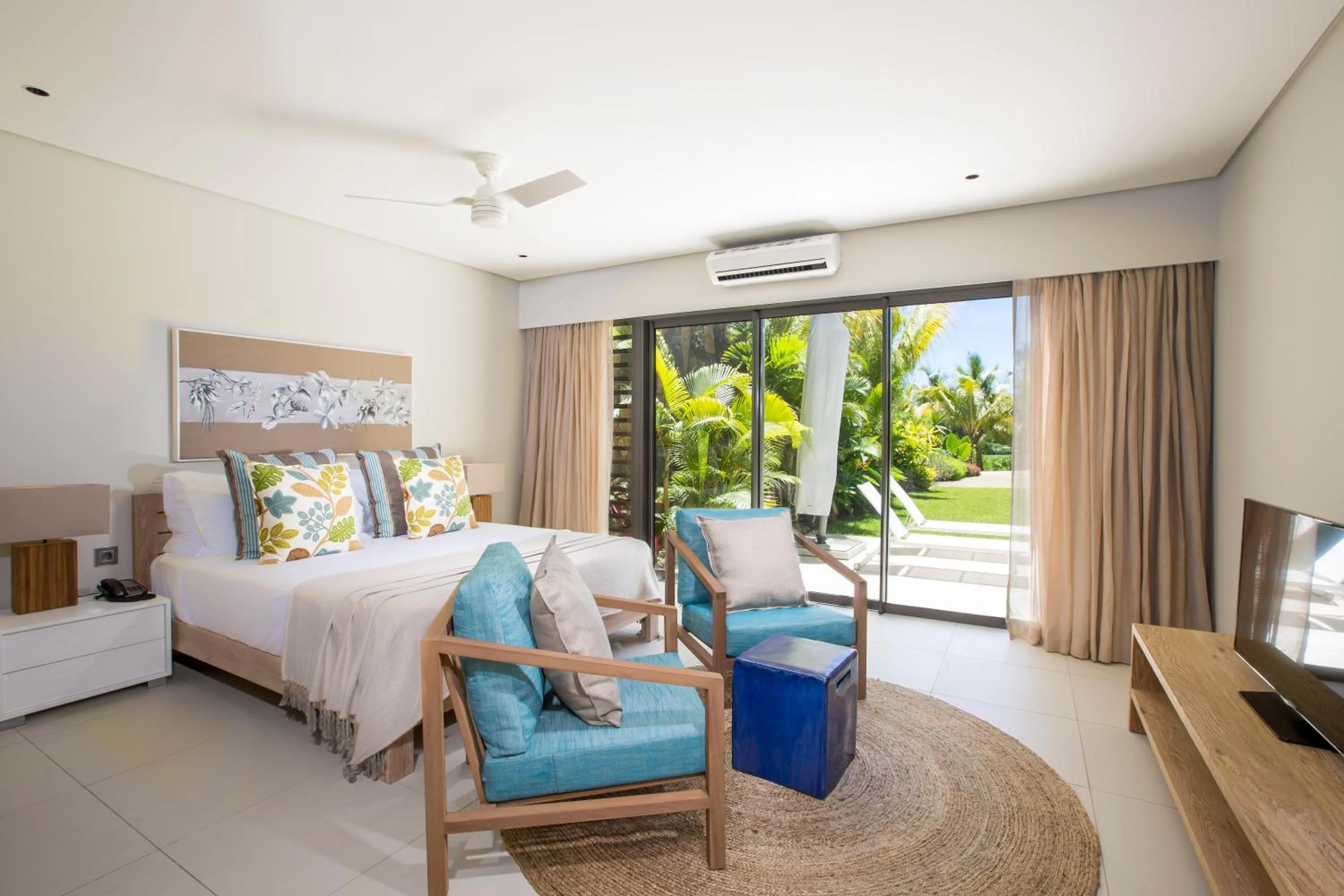 Bed in Anahita Golf & Spa Resort