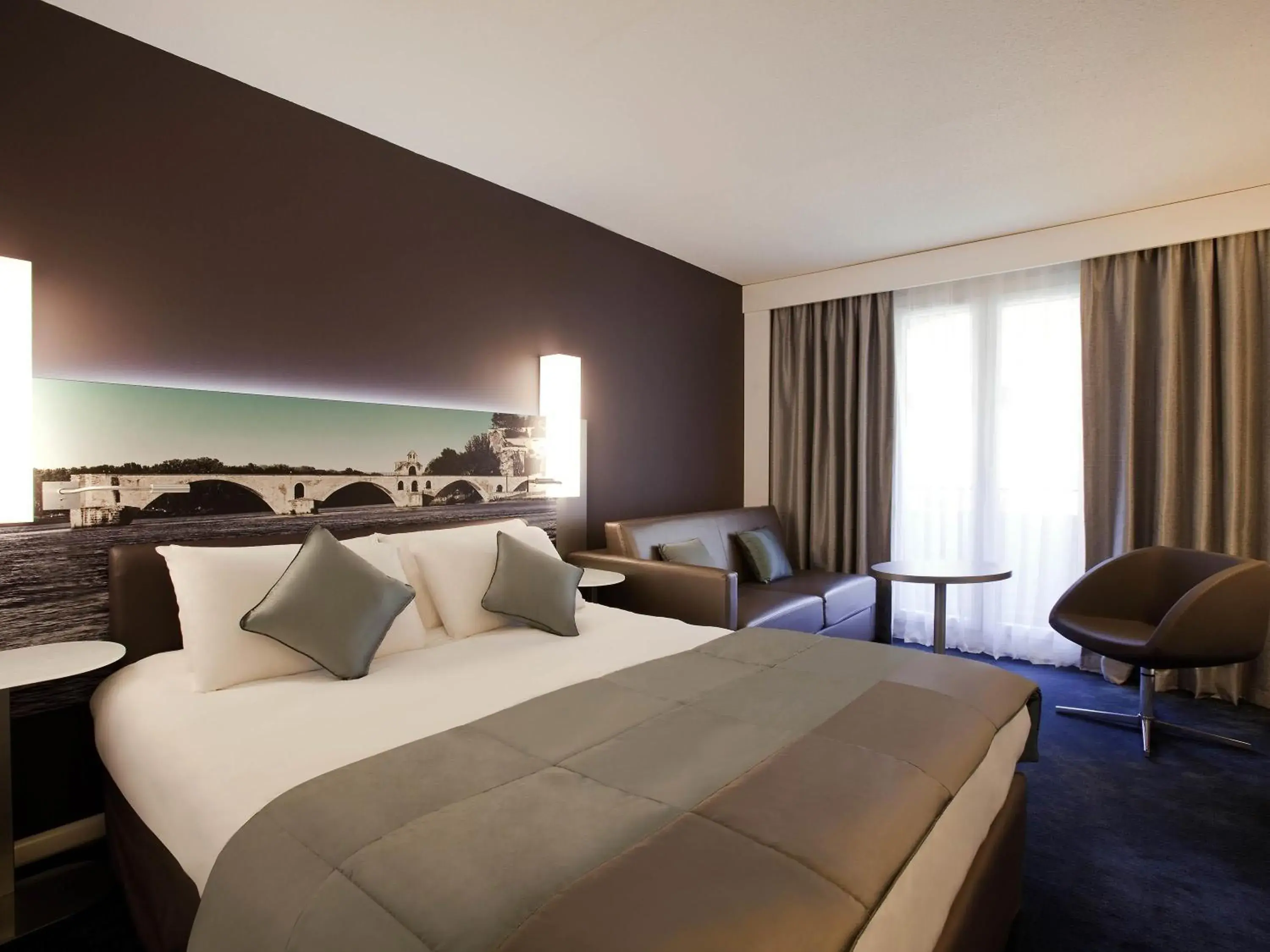 Bedroom, Bed in Mercure Pont d’Avignon Centre Bedroom, Bed in Mercure Pont d’Avignon Centre