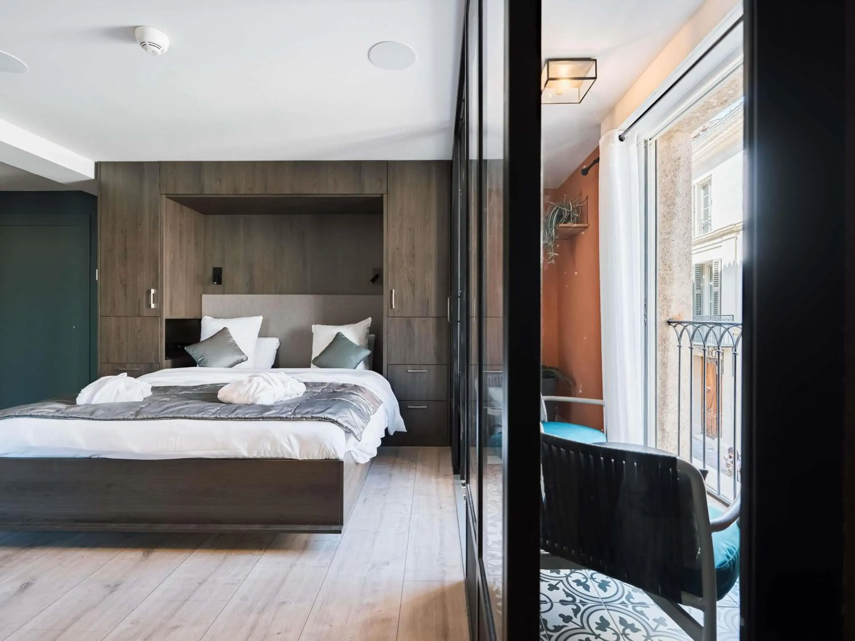 Bedroom, Bed in Mercure Pont d’Avignon Centre Bedroom, Bed in Mercure Pont d’Avignon Centre