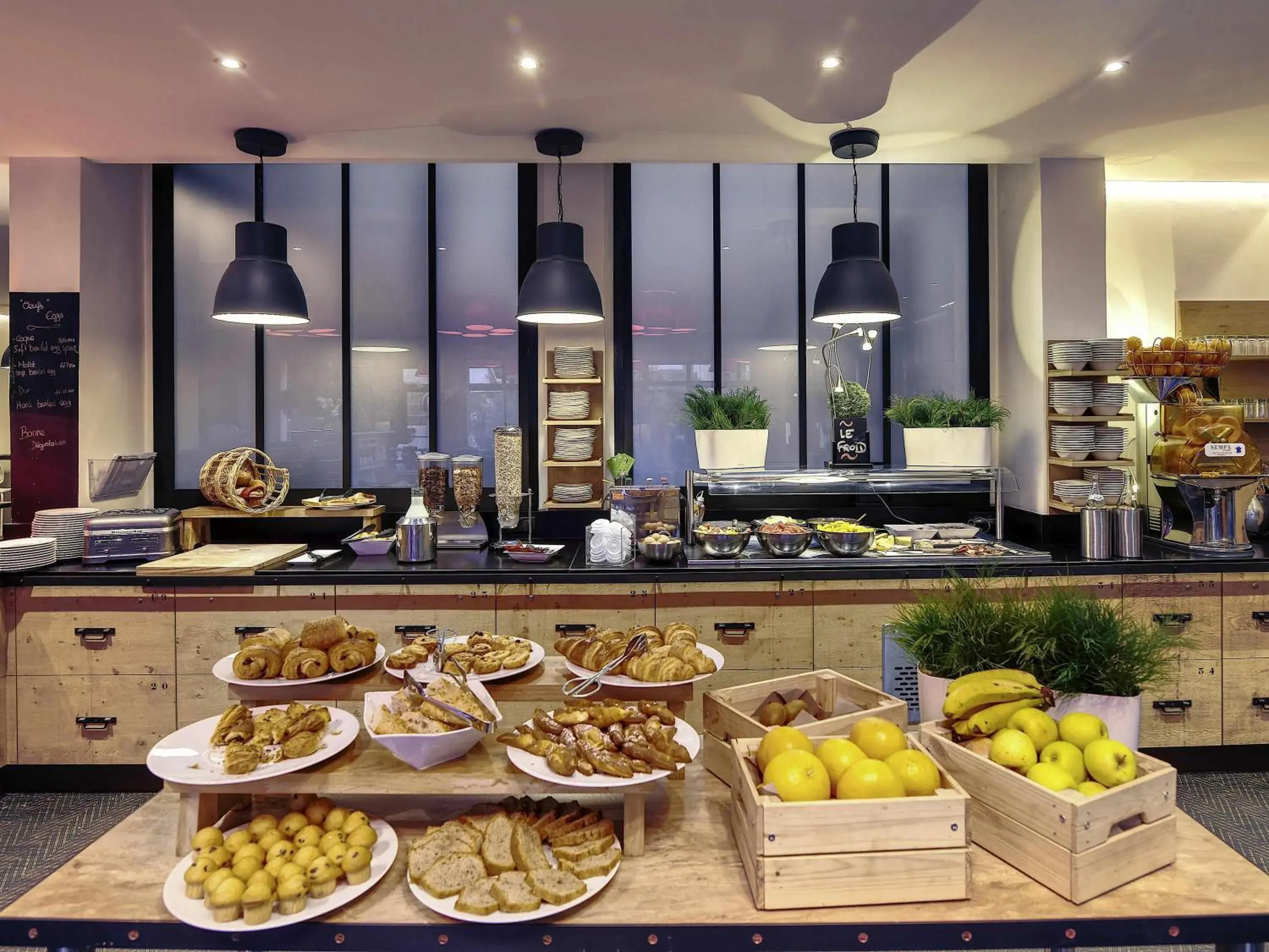 Breakfast in Mercure Pont d’Avignon Centre Breakfast in Mercure Pont d’Avignon Centre