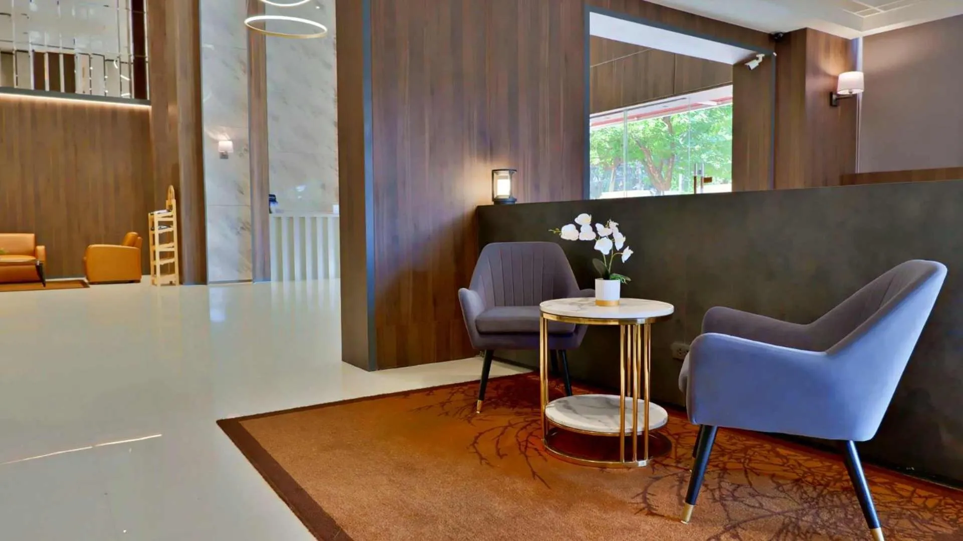 Lobby or reception in Grand Asoke Suites Boutique Residence