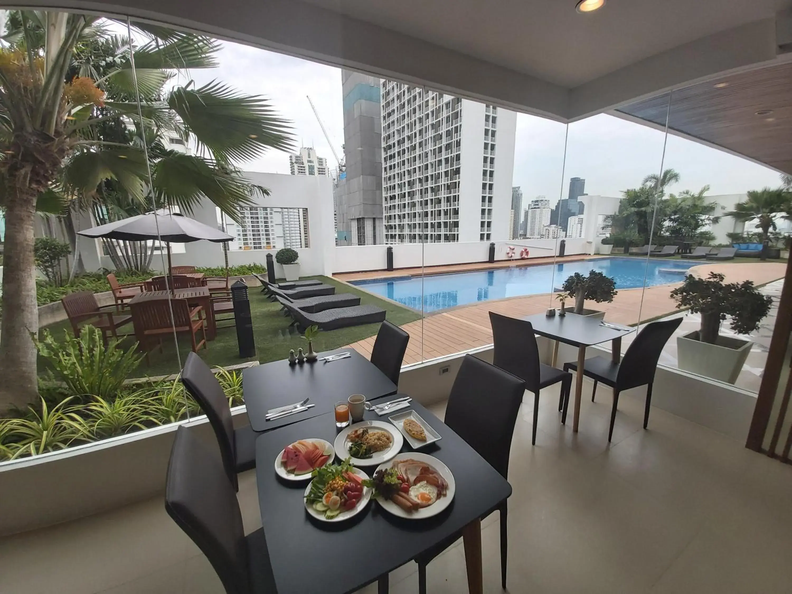 Restaurant/places to eat in Grand Asoke Suites Boutique Residence Restaurant/places to eat in Grand Asoke Suites Boutique Residence
