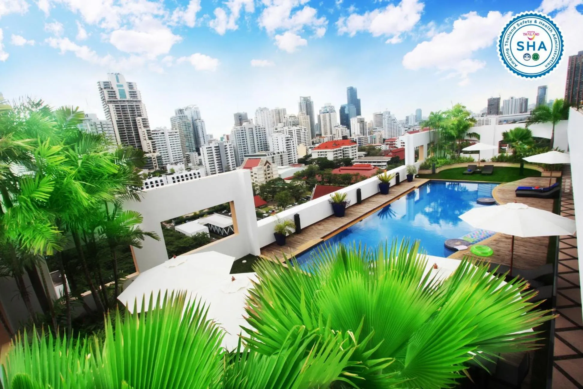 Pool view in Grand Asoke Suites Boutique Residence