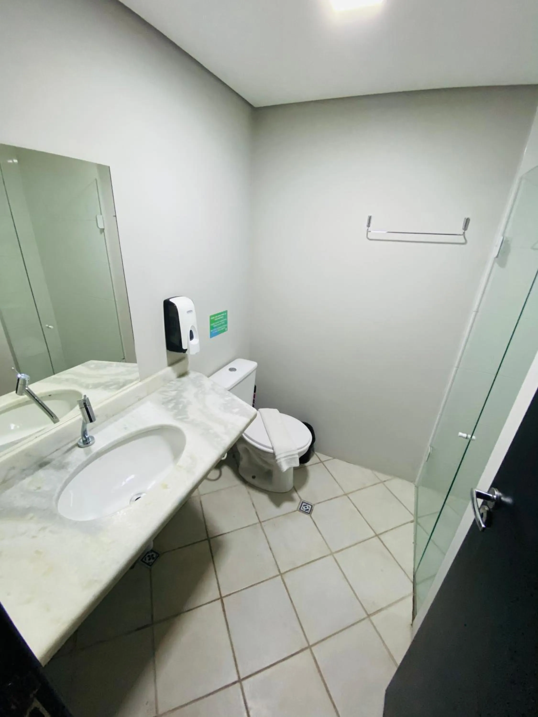 Bathroom in Innbox - Canasvieiras 2