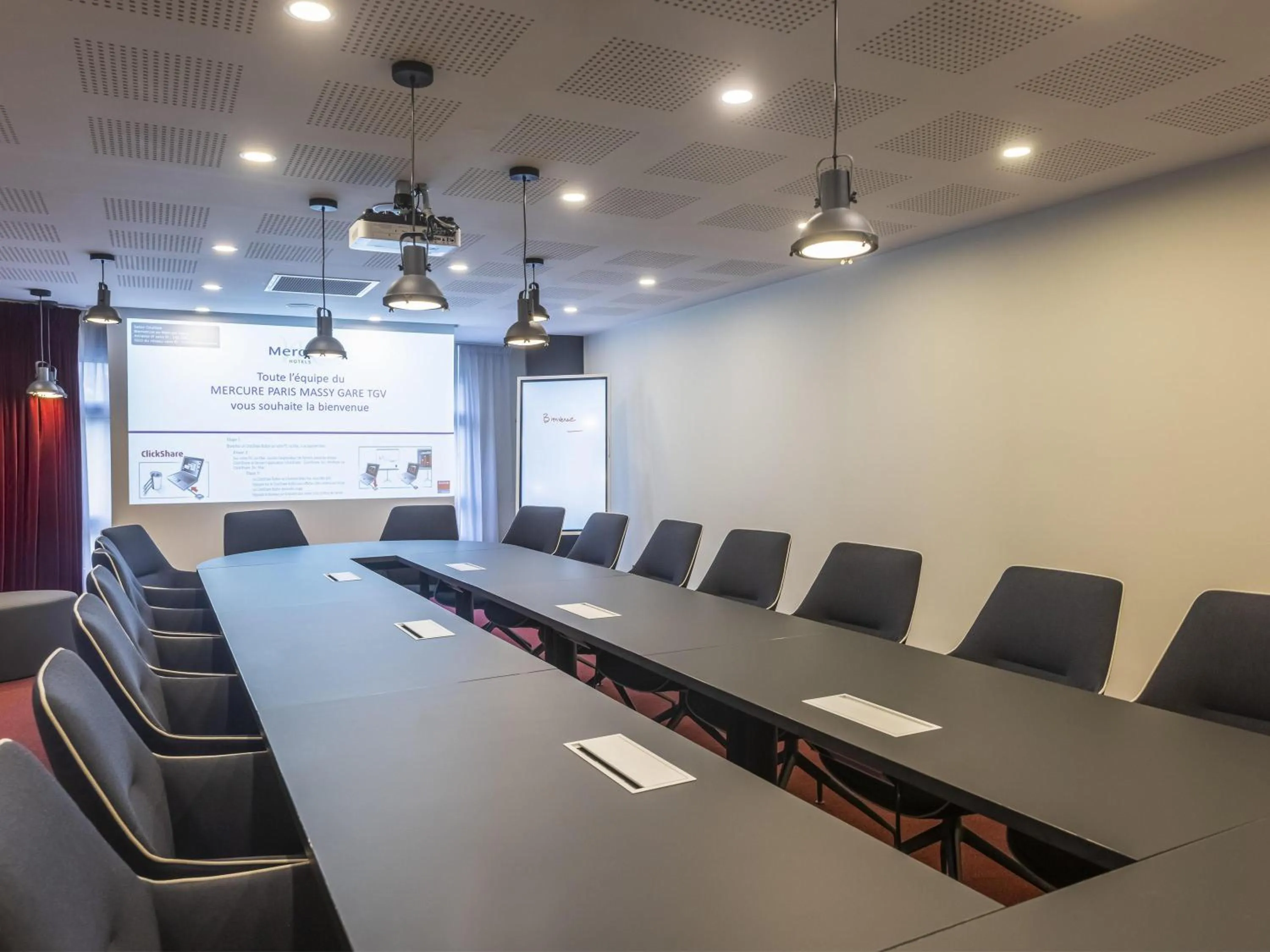 Meeting/conference room in Mercure Paris Massy Gare TGV
