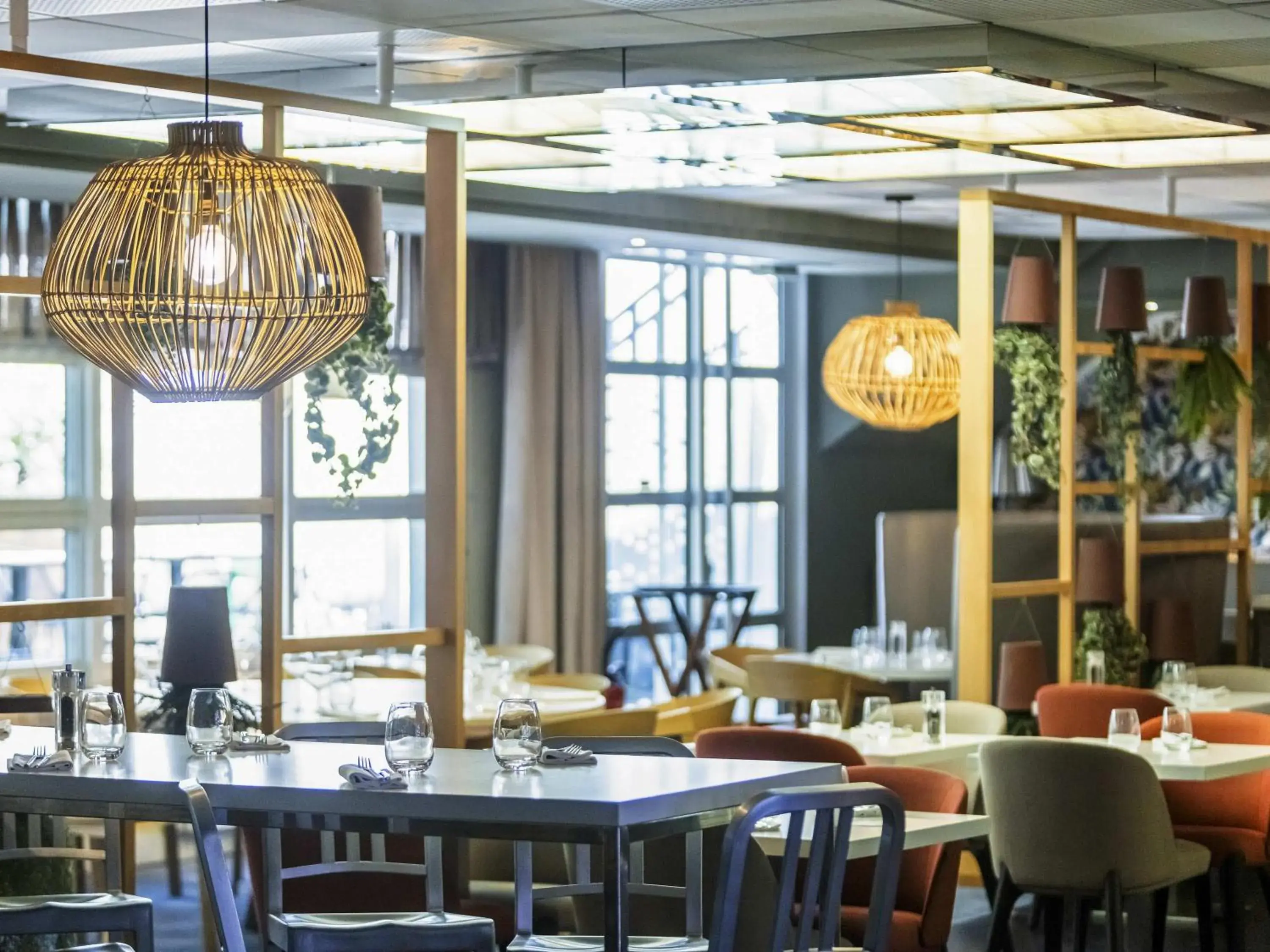 Restaurant/places to eat in Mercure Paris Massy Gare TGV Restaurant/places to eat in Mercure Paris Massy Gare TGV