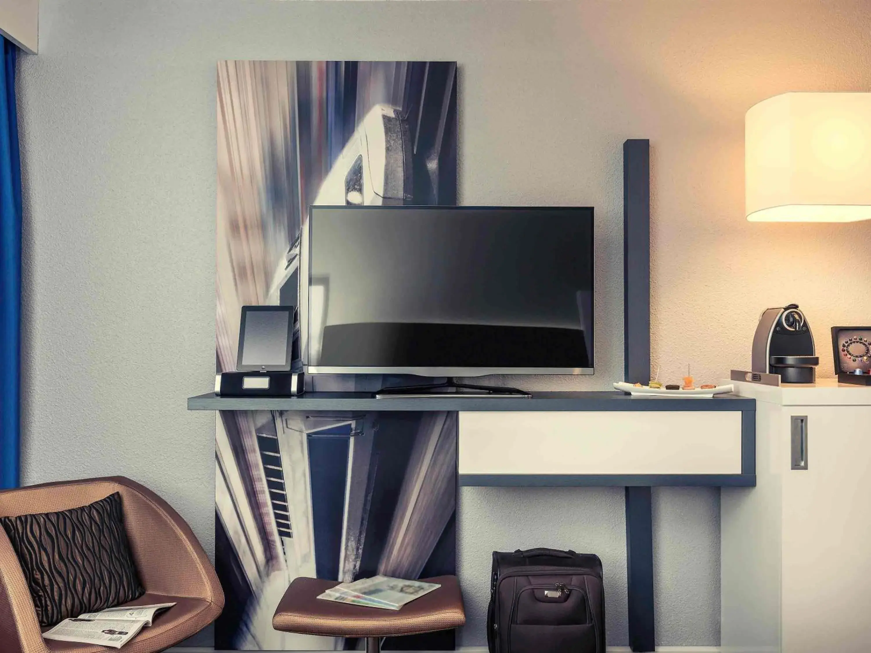 Bedroom in Mercure Paris Massy Gare TGV Bedroom in Mercure Paris Massy Gare TGV