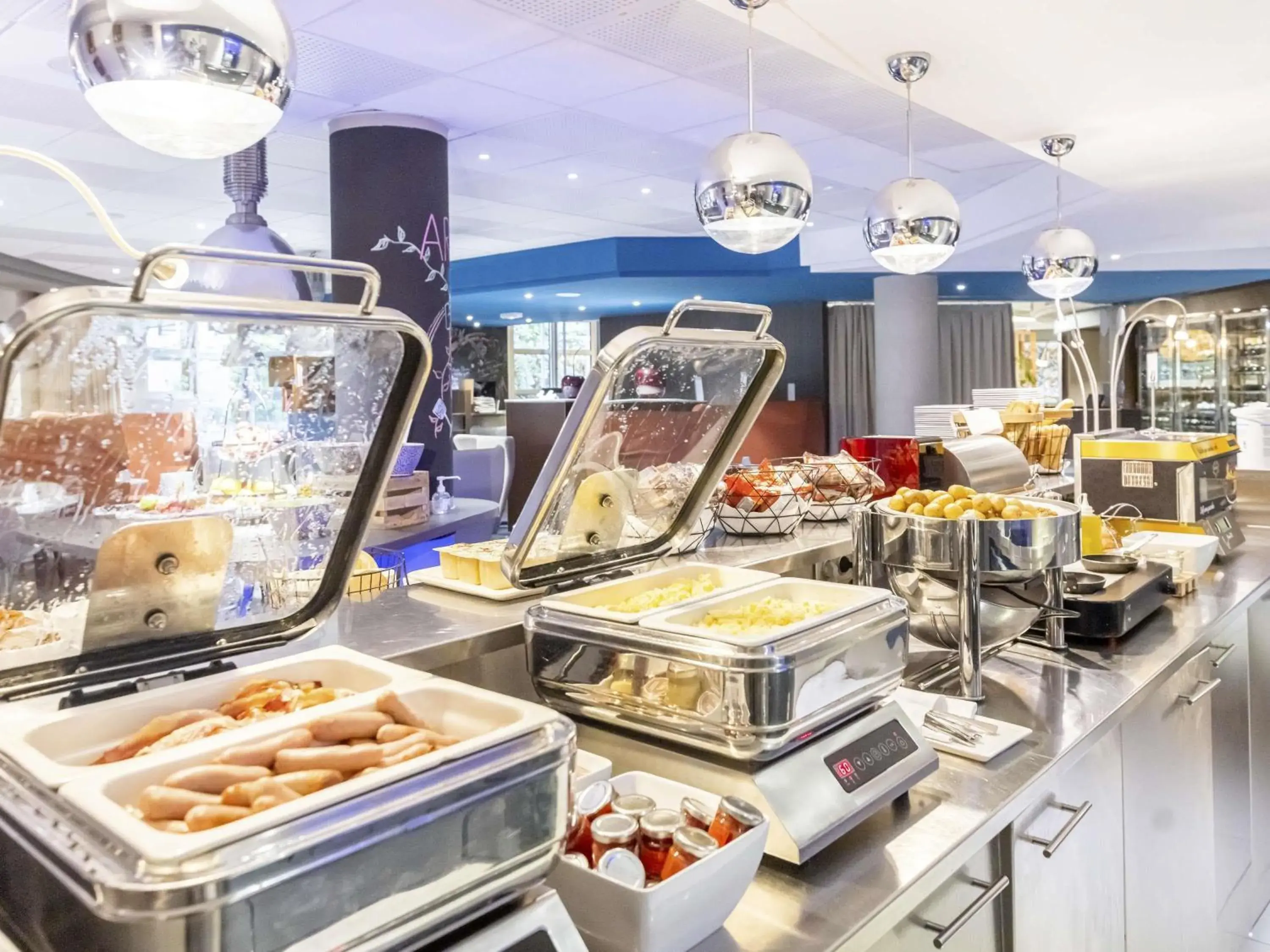 Breakfast in Mercure Paris Massy Gare TGV Breakfast in Mercure Paris Massy Gare TGV