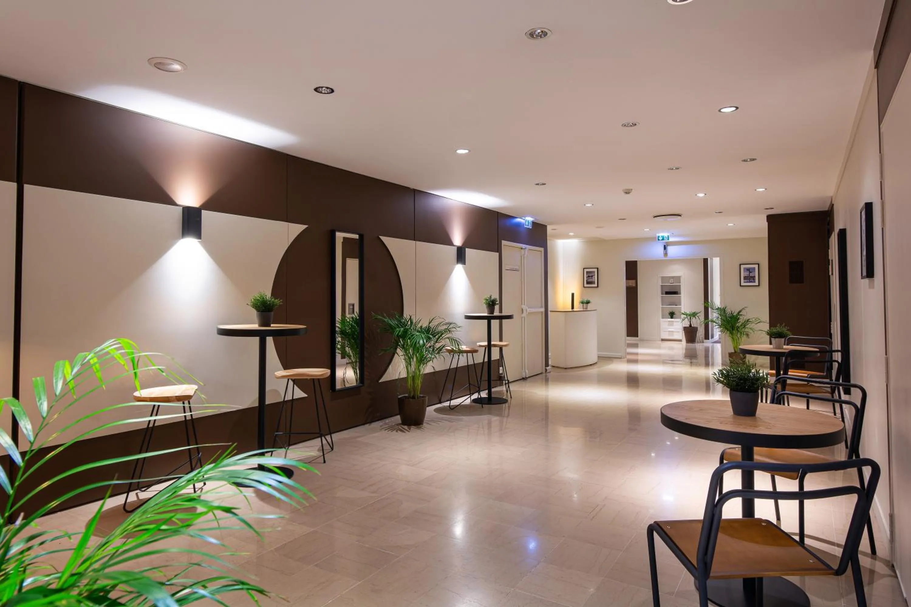 Lobby or reception in Hôtel du Port