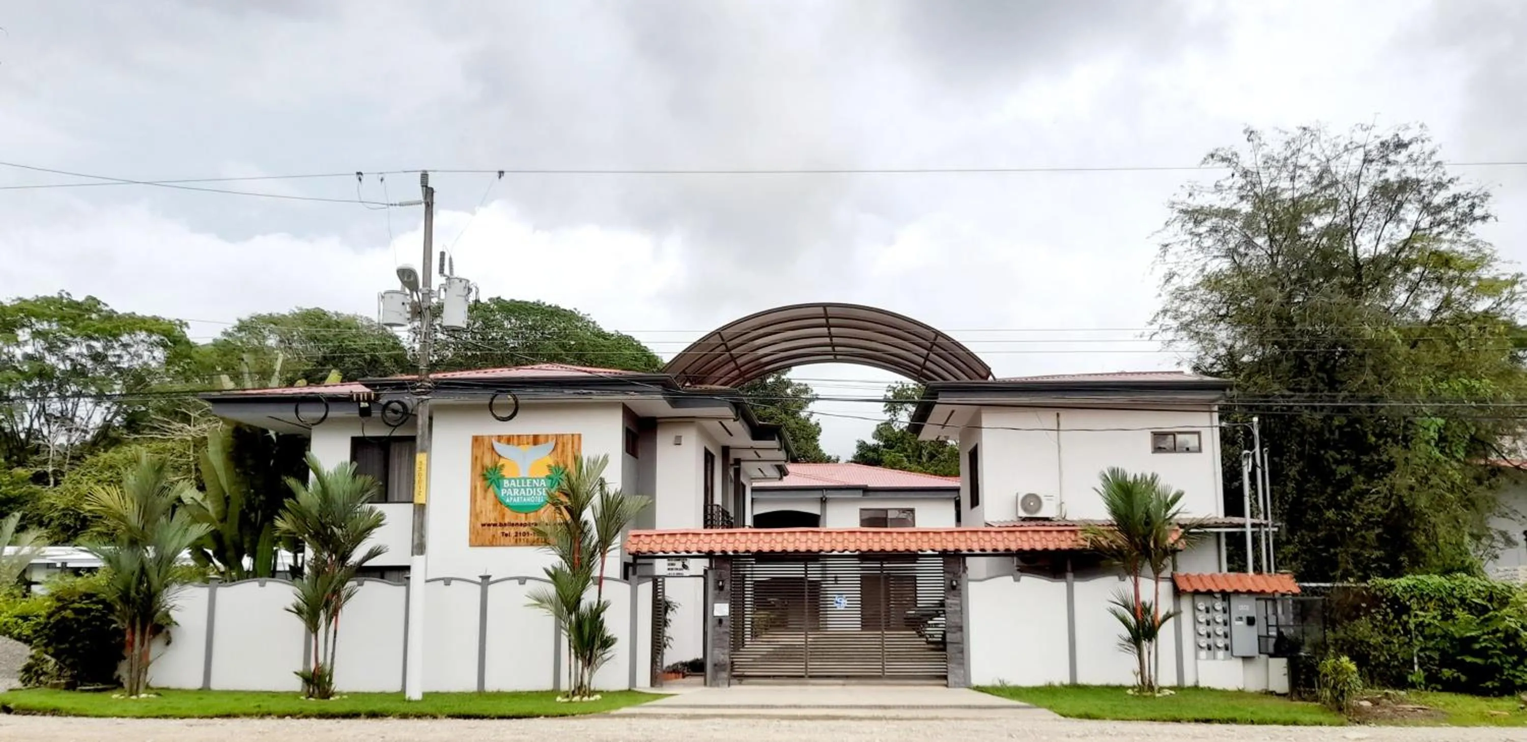 Ballena Paradise Apartments