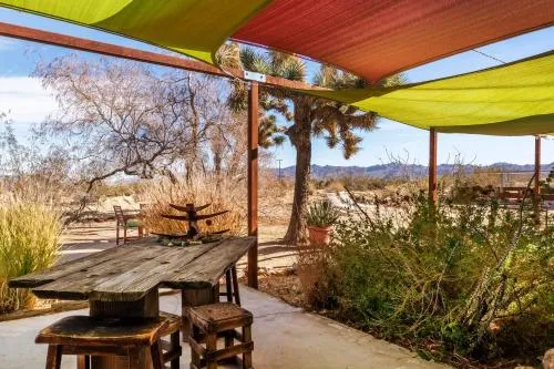 Popular Homestead! Location, Stargaze, Views!