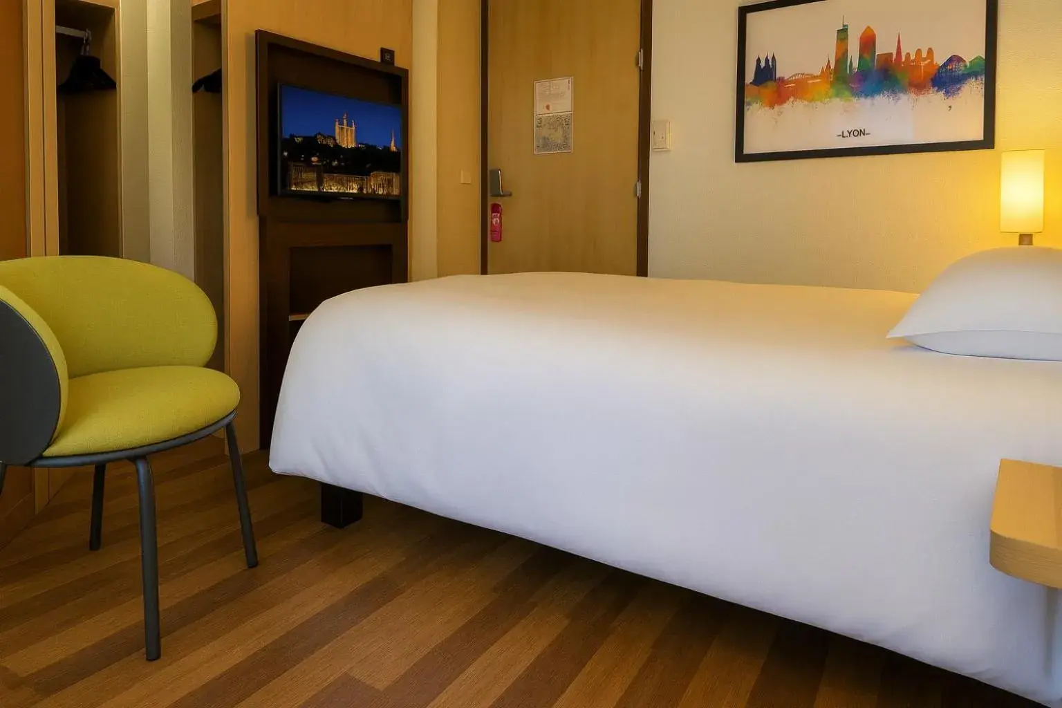 Bedroom, Bed in ibis Lyon Part Dieu Les Halles Bedroom, Bed in ibis Lyon Part Dieu Les Halles