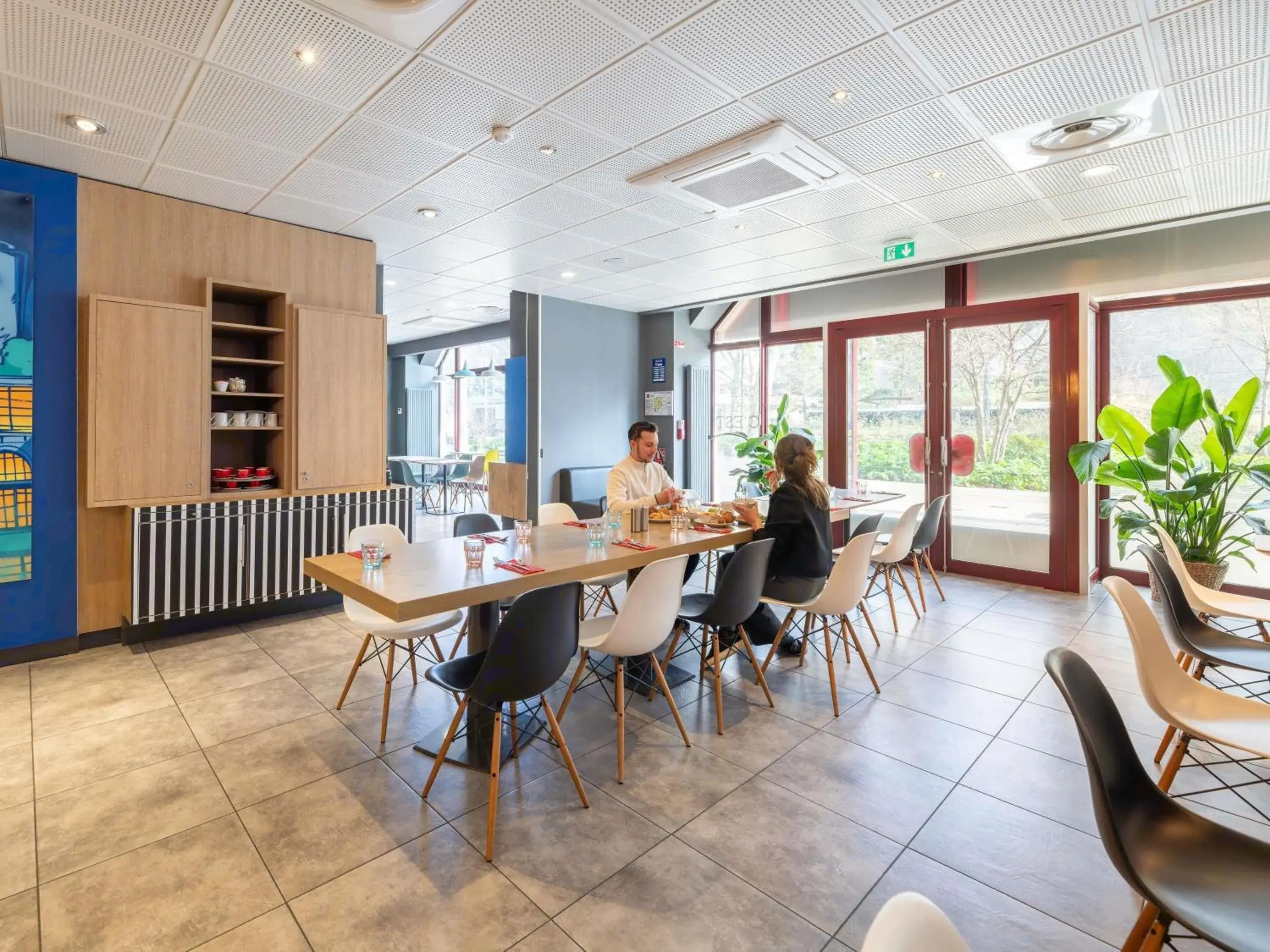 Restaurant/places to eat in ibis Lyon Part Dieu Les Halles Restaurant/places to eat in ibis Lyon Part Dieu Les Halles