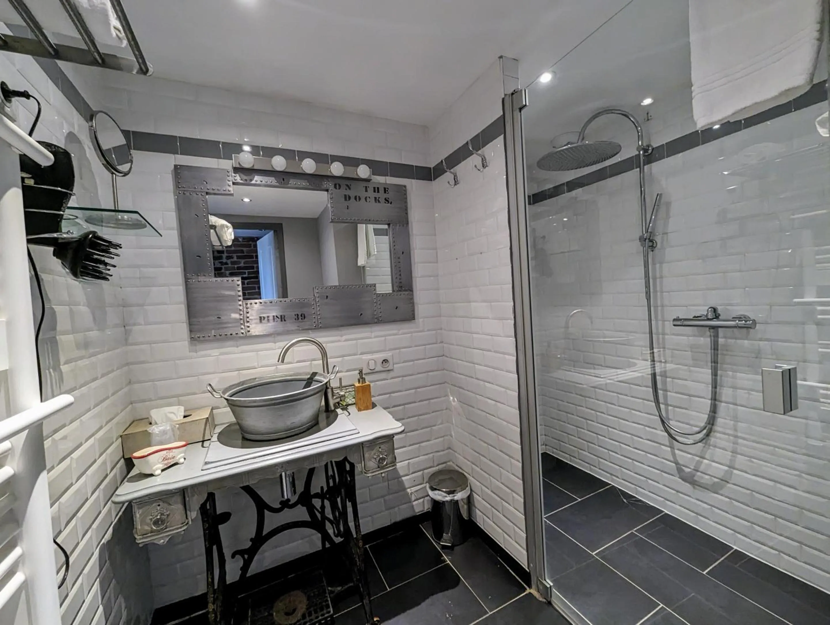 Bathroom in Chambres d'Hôtes La Filature