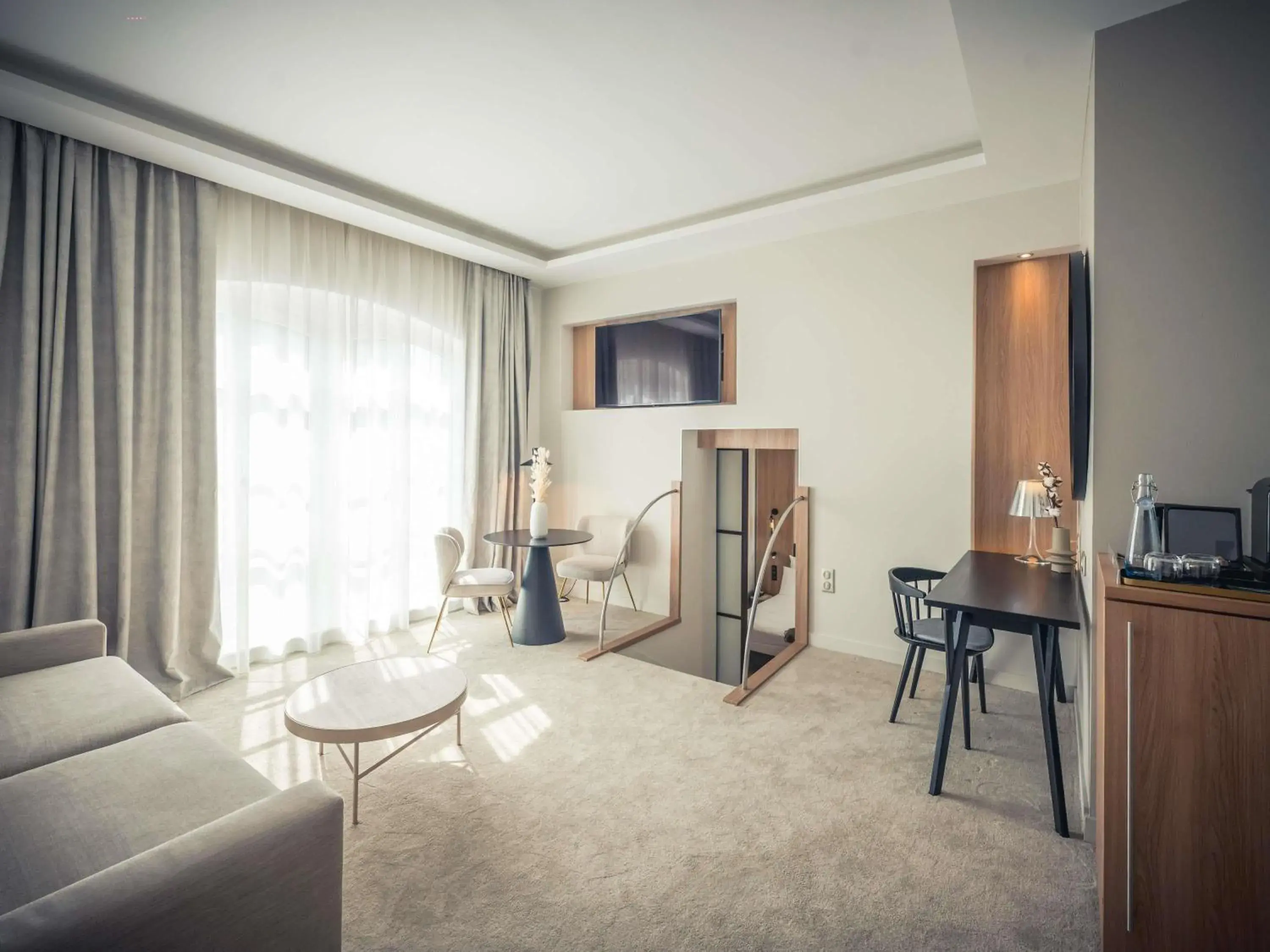 Bedroom in Mercure Troyes Centre Bedroom in Mercure Troyes Centre