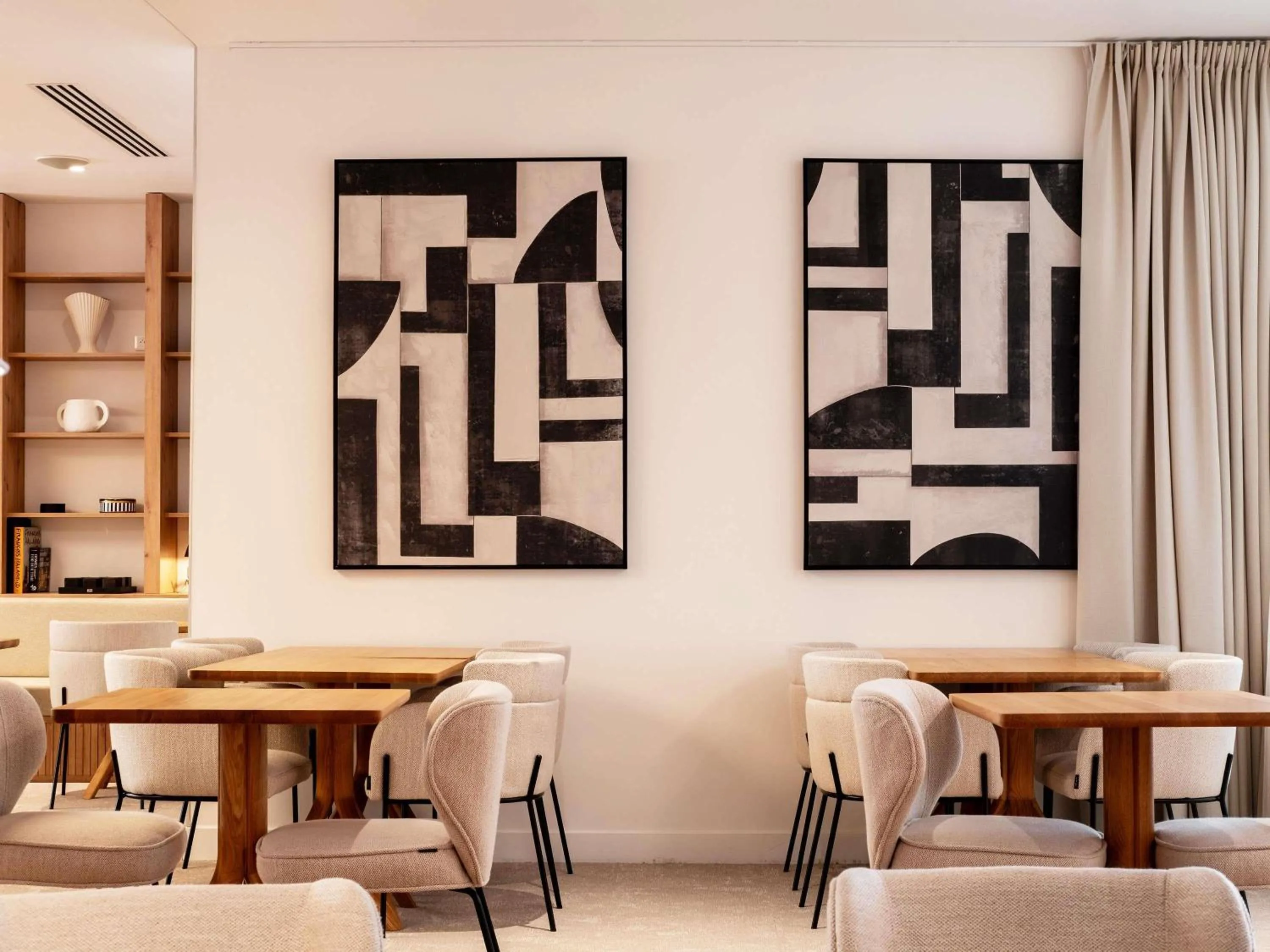 Restaurant/places to eat in Mercure Troyes Centre