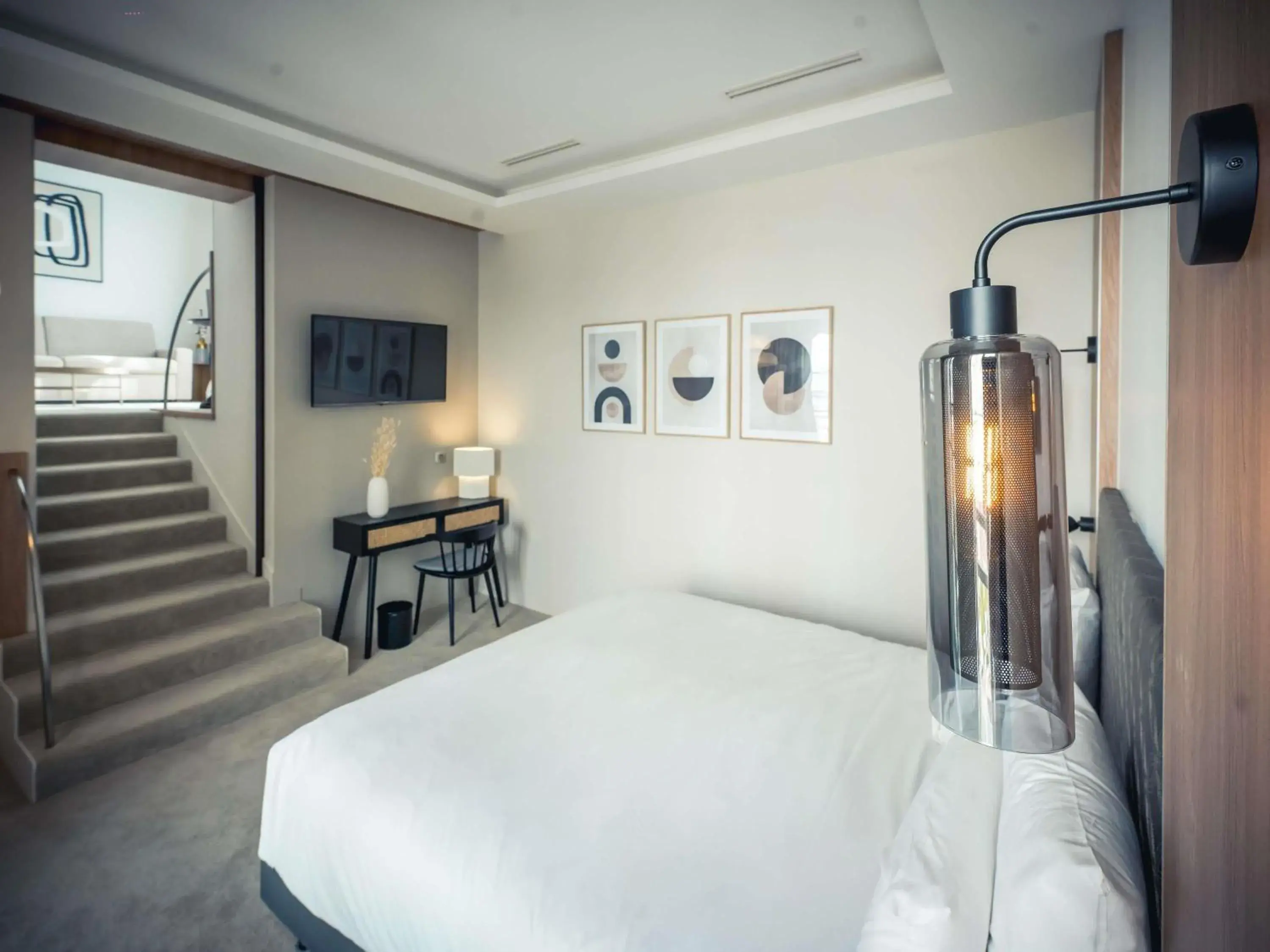 Bedroom, Bed in Mercure Troyes Centre Bedroom, Bed in Mercure Troyes Centre