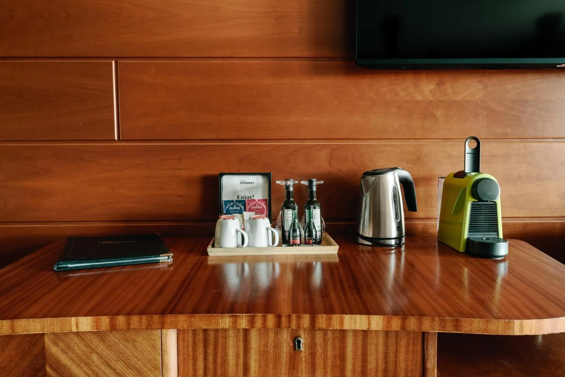 Coffee/tea facilities in Hotel Kriunes