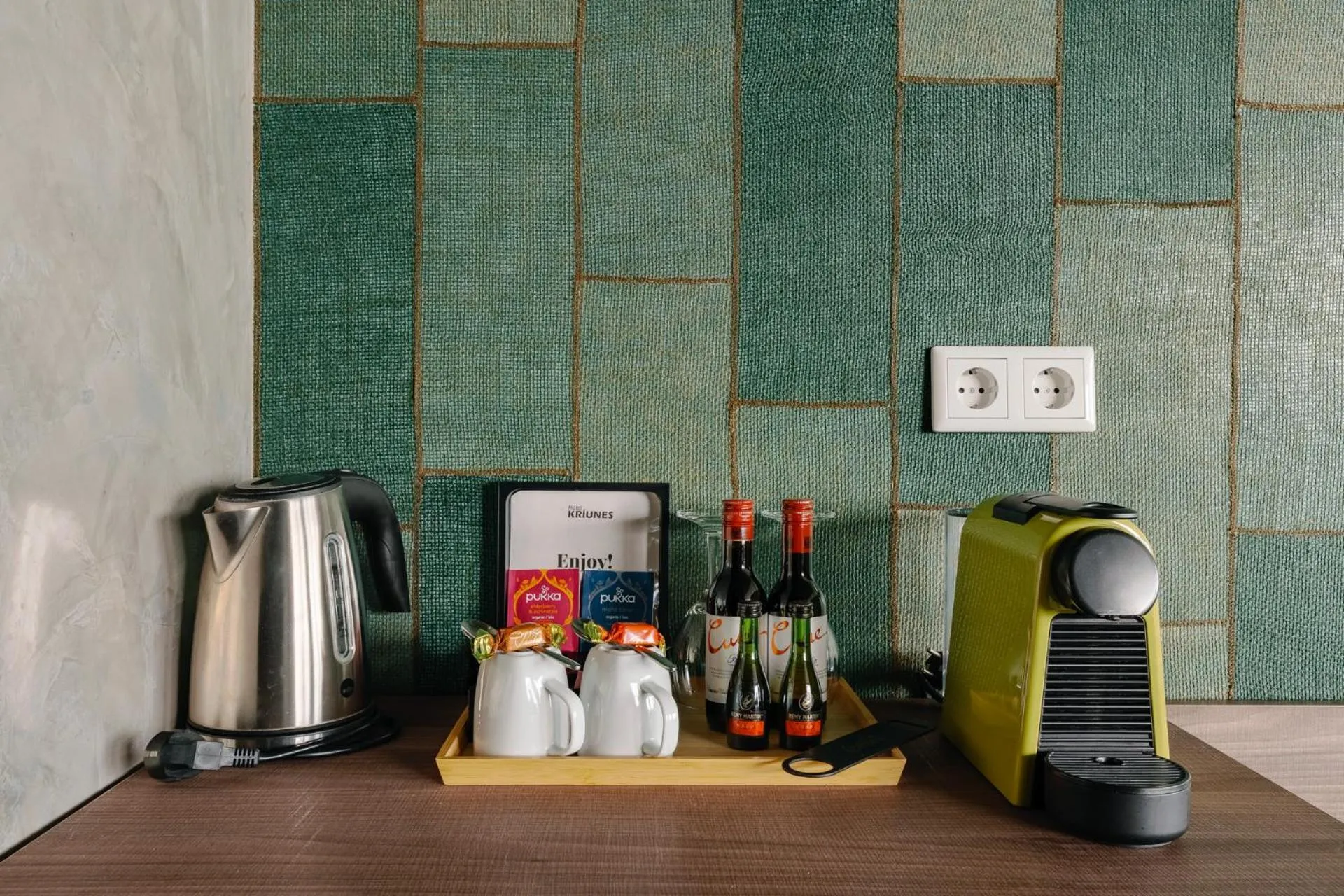 Coffee/tea facilities in Hotel Kriunes