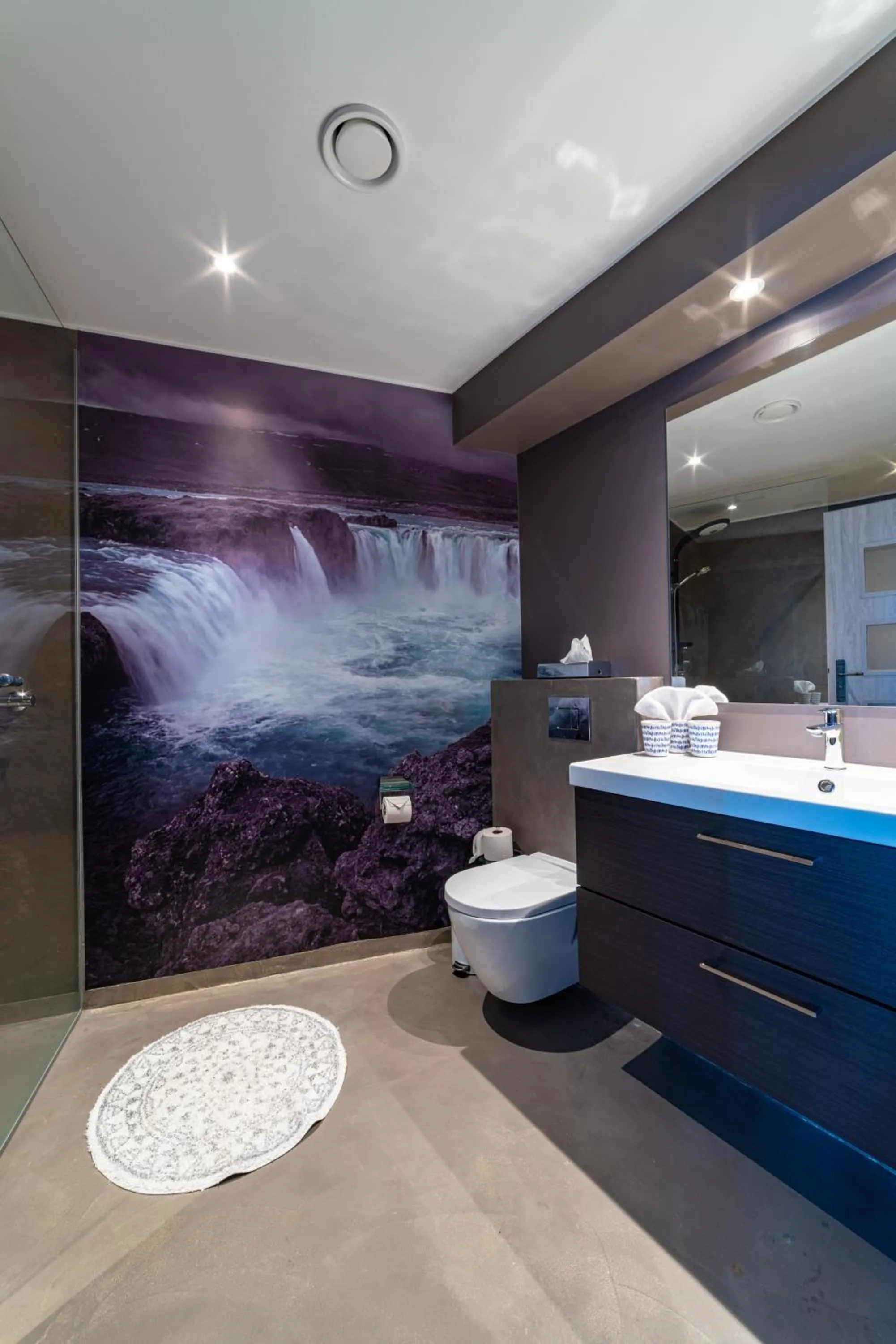 Bathroom in Hotel Kriunes