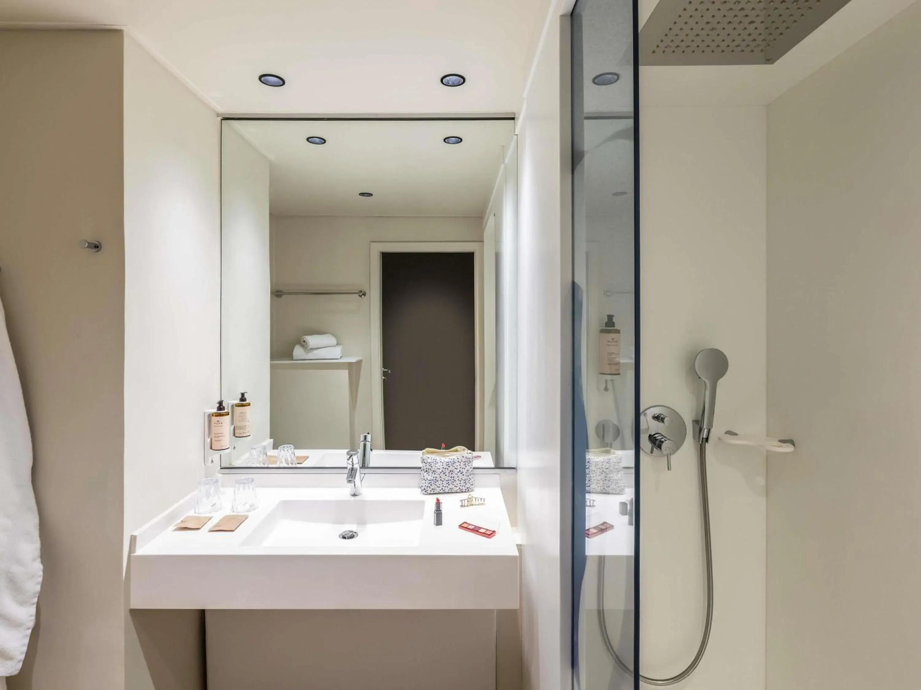 Bedroom in Mercure Metz Centre Bedroom in Mercure Metz Centre