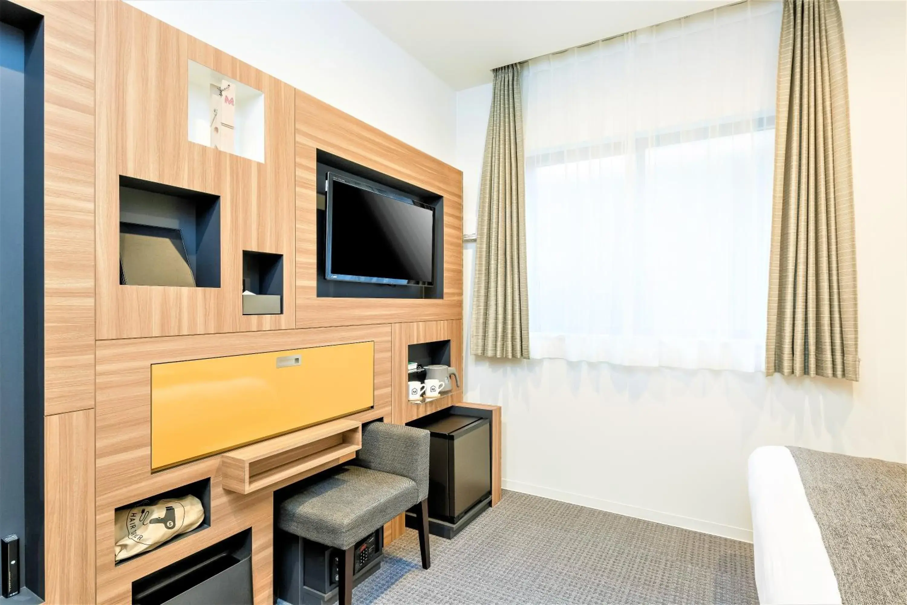 Photo of the whole room, TV/Entertainment Center in M's Hotel Sanjo Wakoku