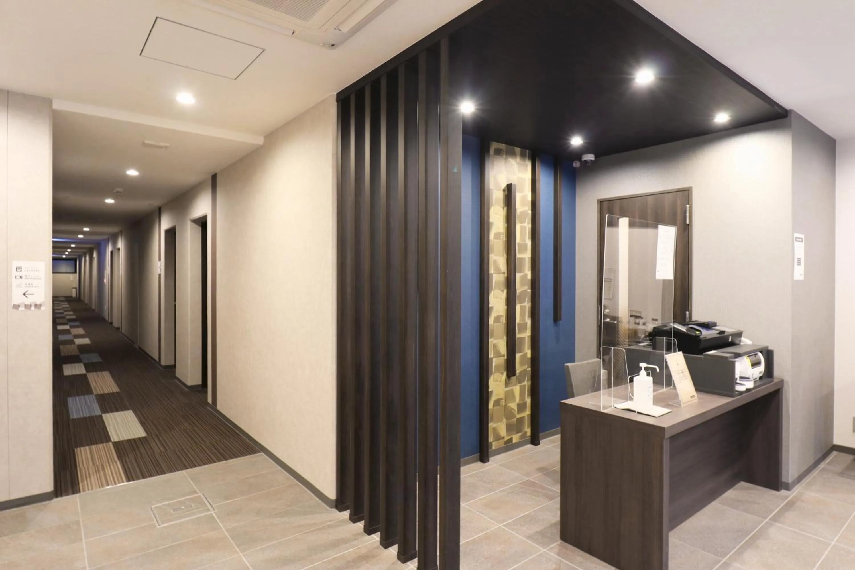 Lobby or reception in M's Hotel Sanjo Wakoku