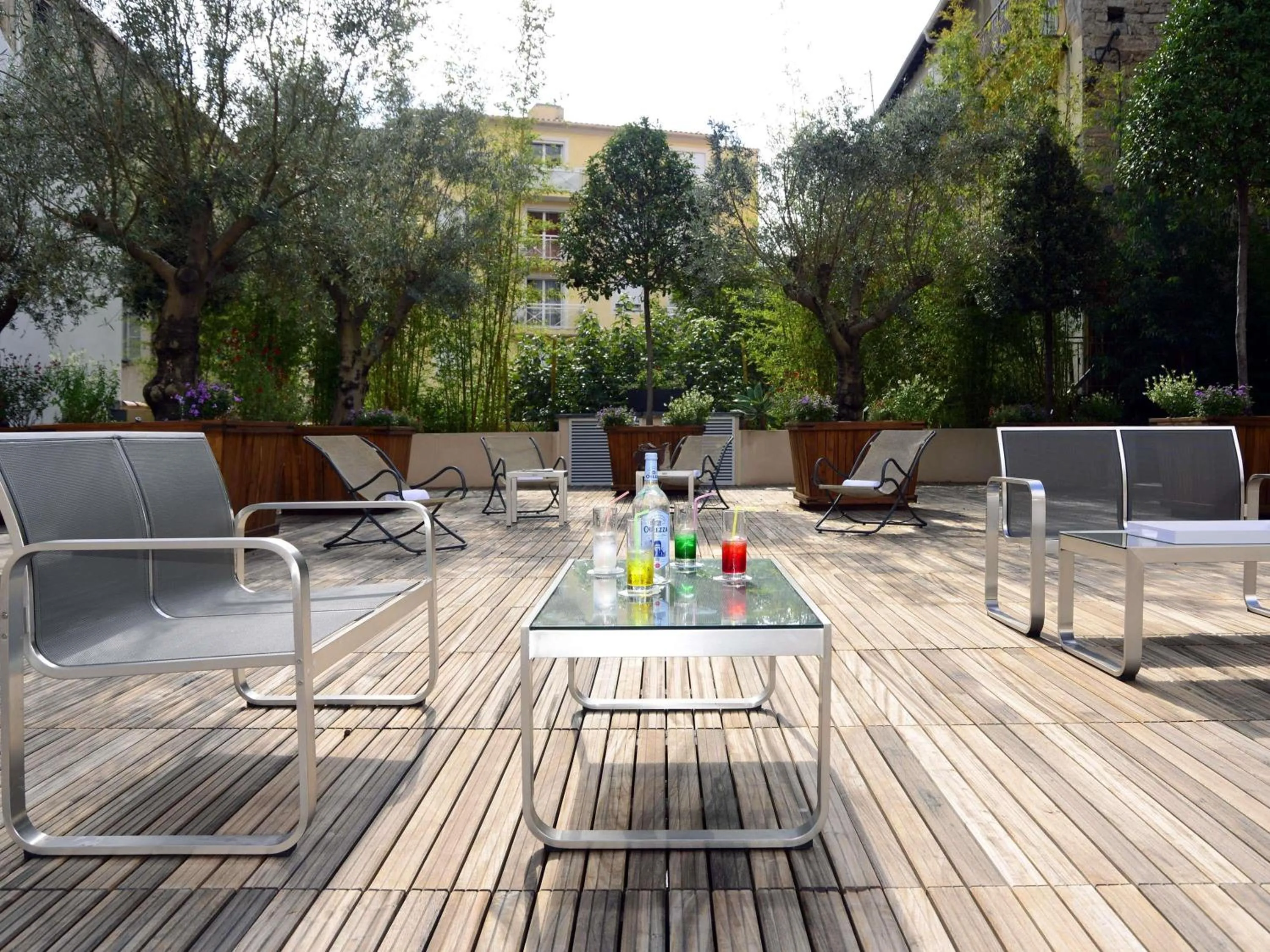 Lounge or bar in Mercure Ajaccio