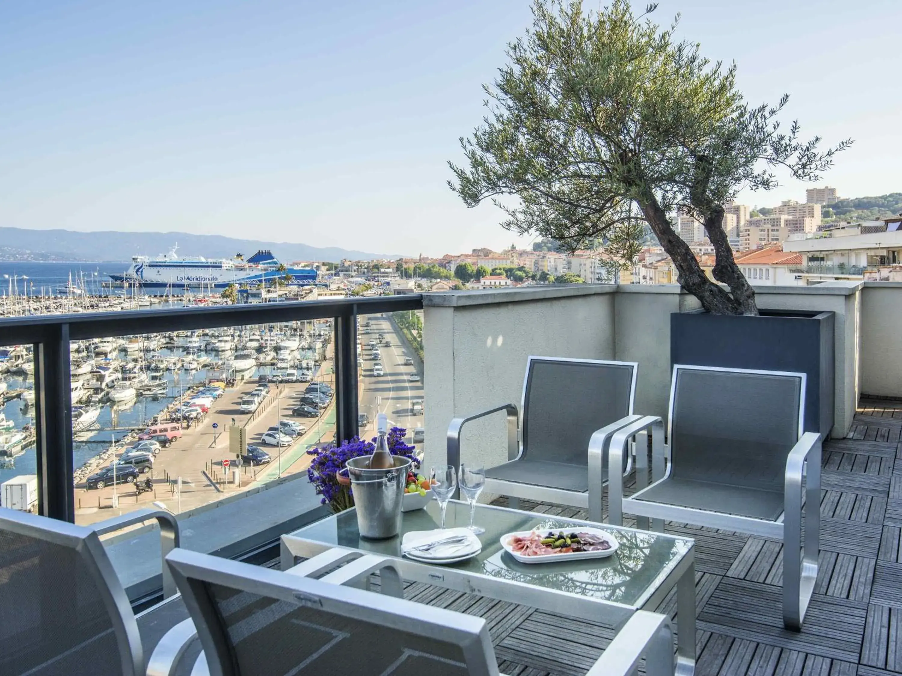 Property building in Mercure Ajaccio Property building in Mercure Ajaccio