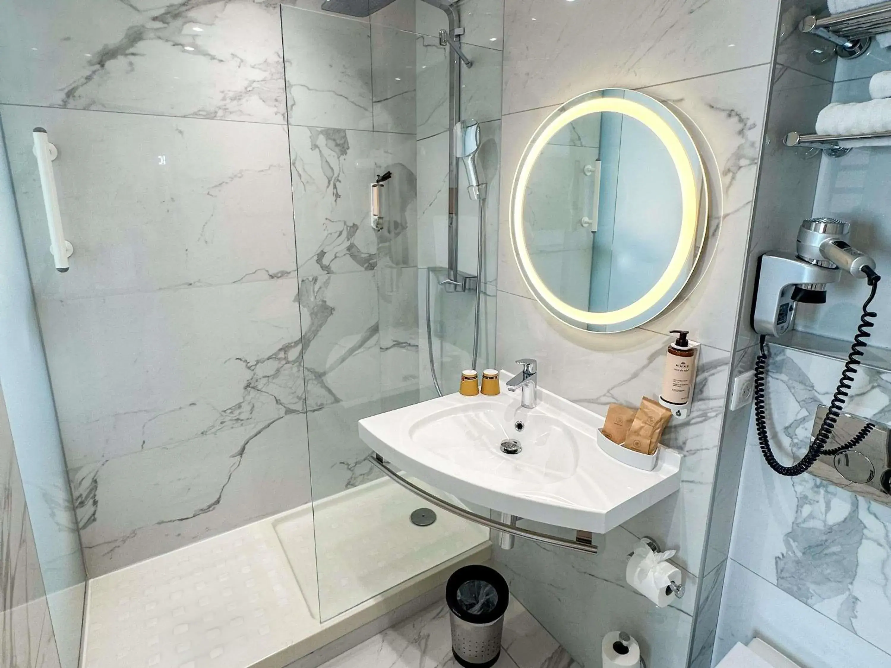 Bedroom in Mercure Ajaccio Bedroom in Mercure Ajaccio