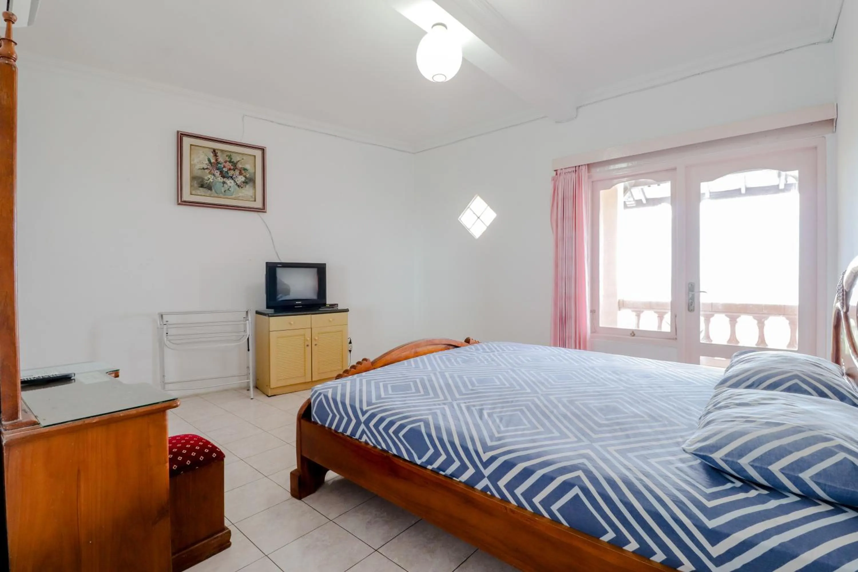 Bedroom, Bed in Adinda Beach Hotel and Villa