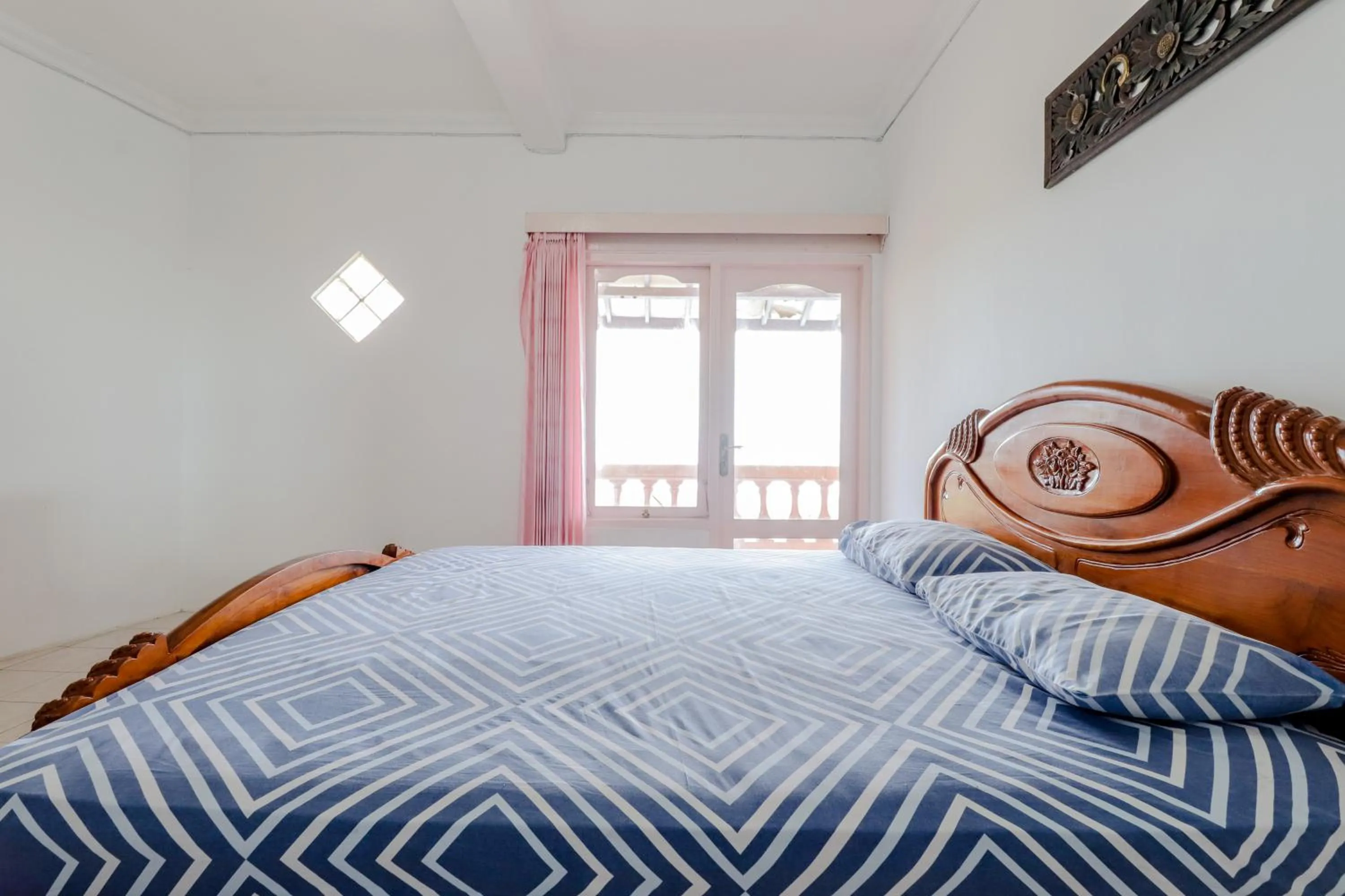 Bedroom, Bed in Adinda Beach Hotel and Villa