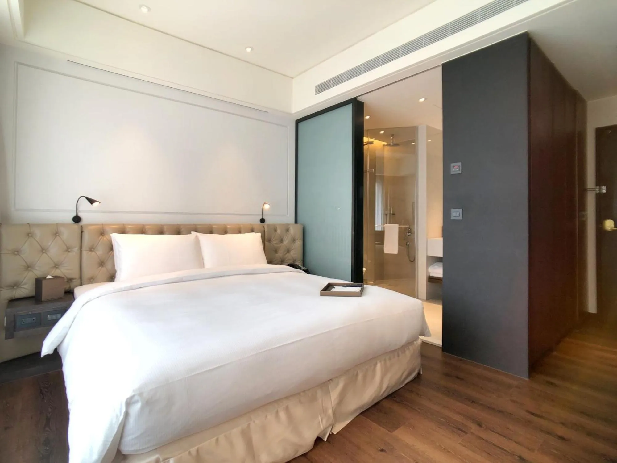 Bed in Hotel Mvsa+Michelin 2 Starred Molino de Urdàniz