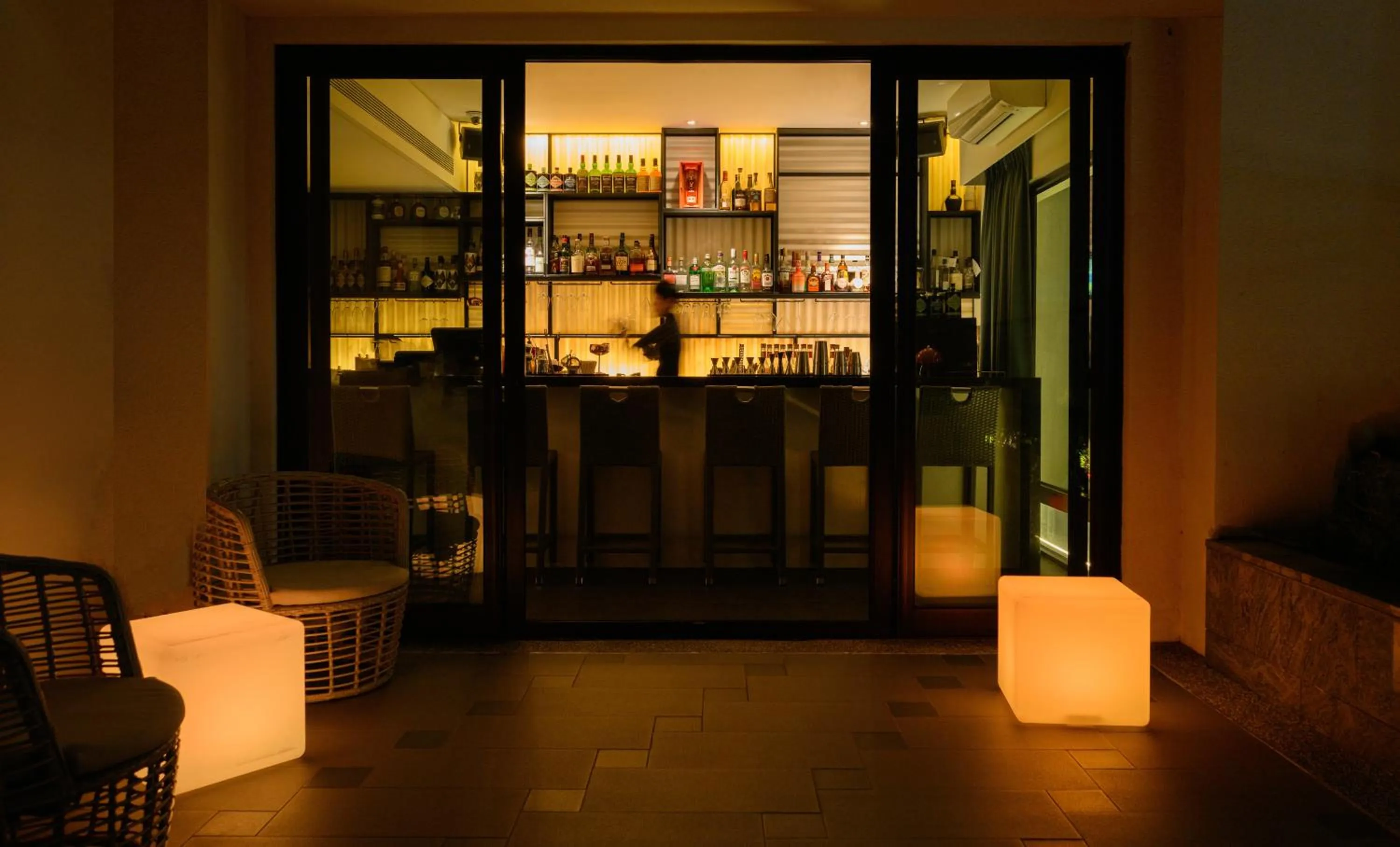 Lounge or bar in Hotel Mvsa+Michelin 2 Starred Molino de Urdàniz