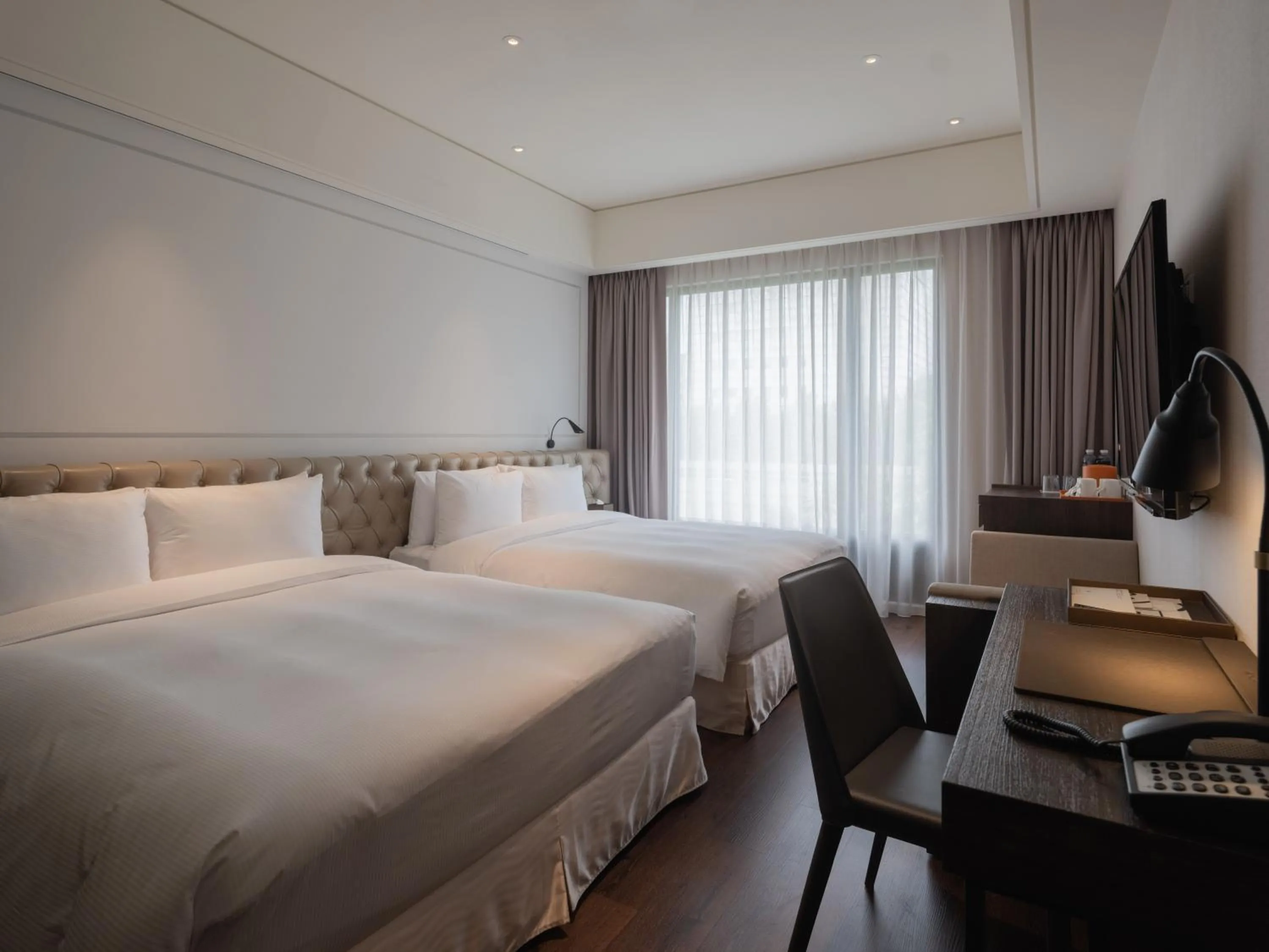 Photo of the whole room, Bed in Hotel Mvsa+Michelin 2 Starred Molino de Urdàniz