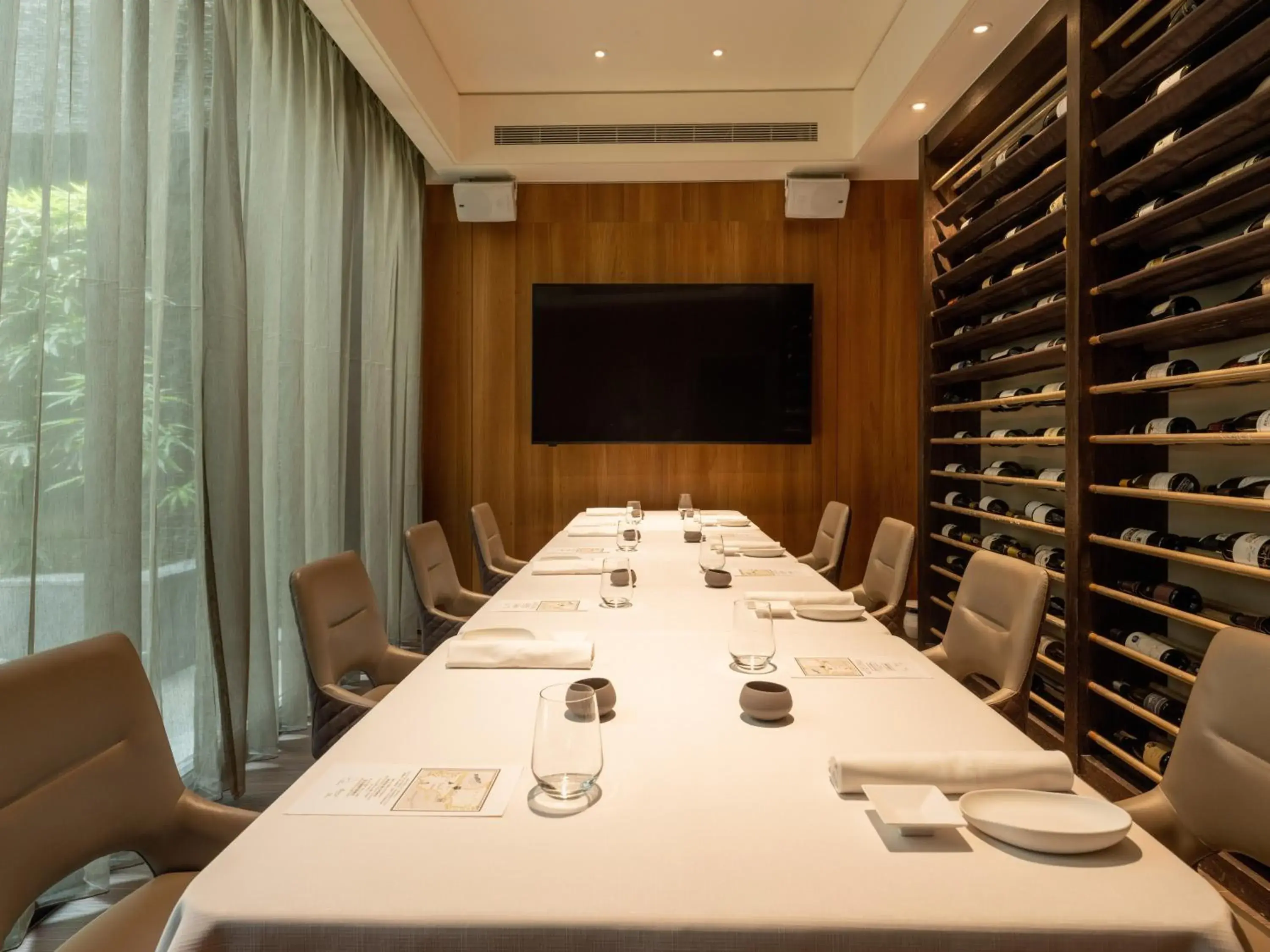 Restaurant/places to eat in Hotel Mvsa+Michelin 2 Starred Molino de Urdàniz Restaurant/places to eat in Hotel Mvsa+Michelin 2 Starred Molino de Urdàniz