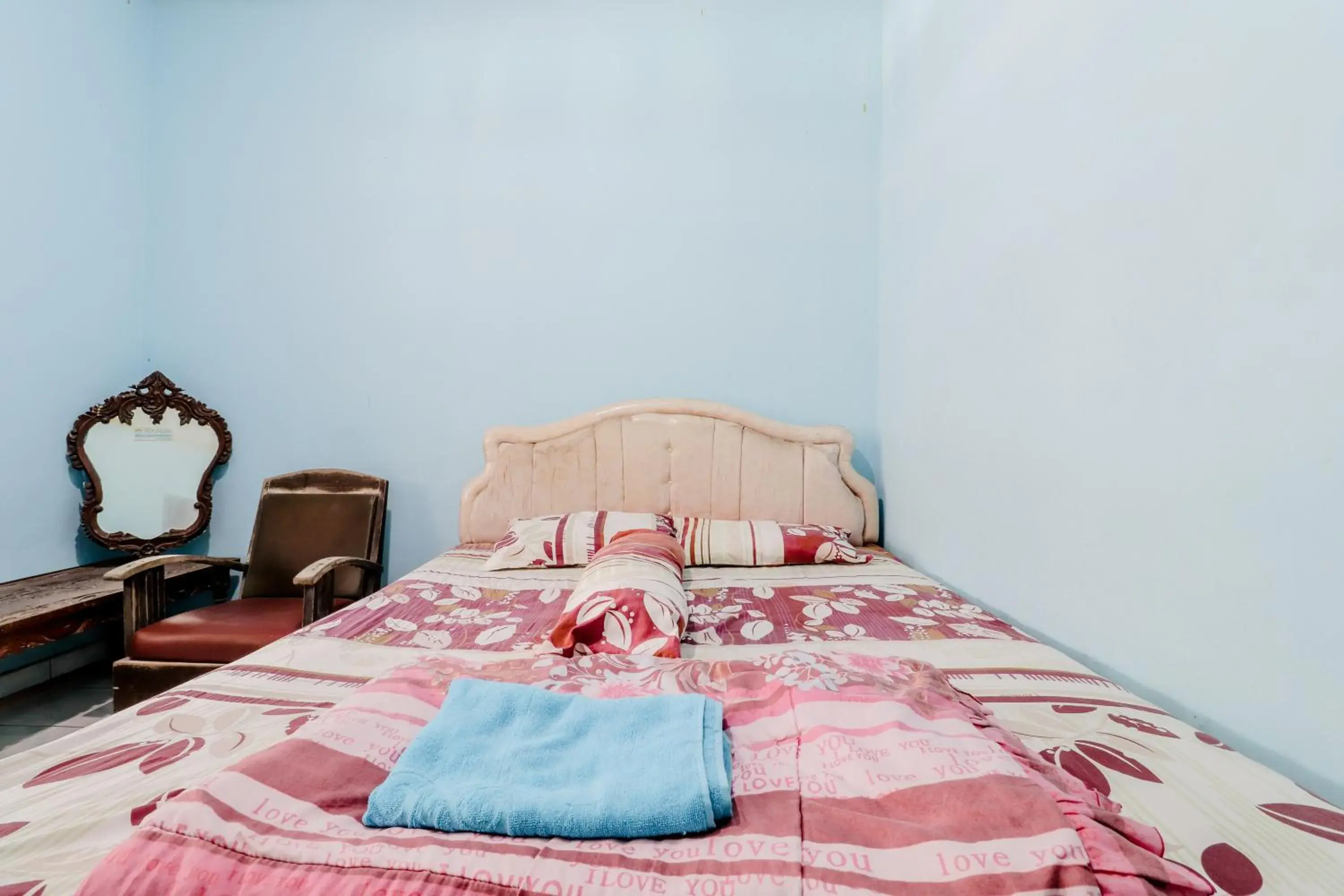 Standard Double Room in Losmen Parikesit Standard Double Room in Losmen Parikesit