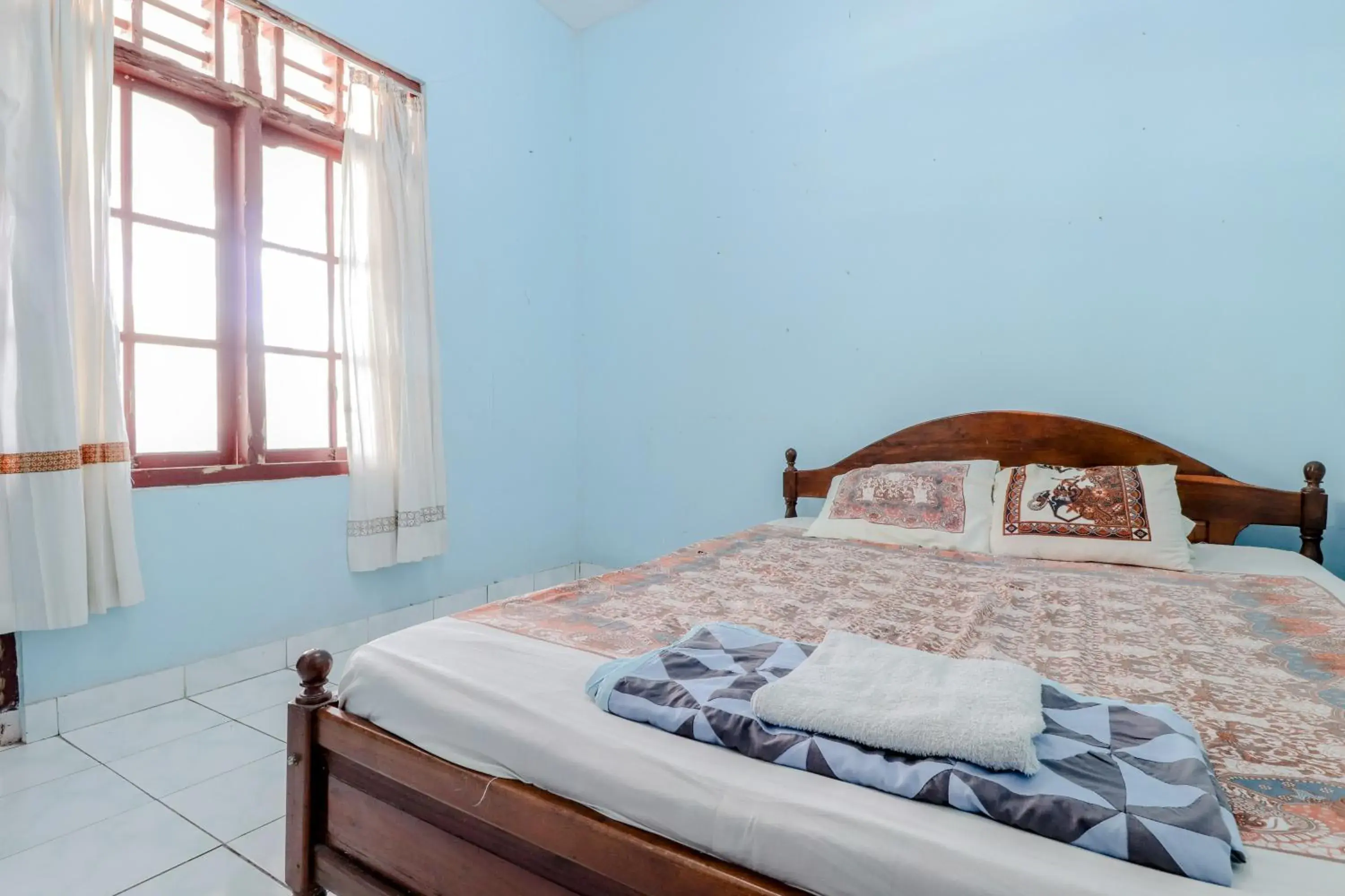 Superior Double Room in Losmen Parikesit Superior Double Room in Losmen Parikesit