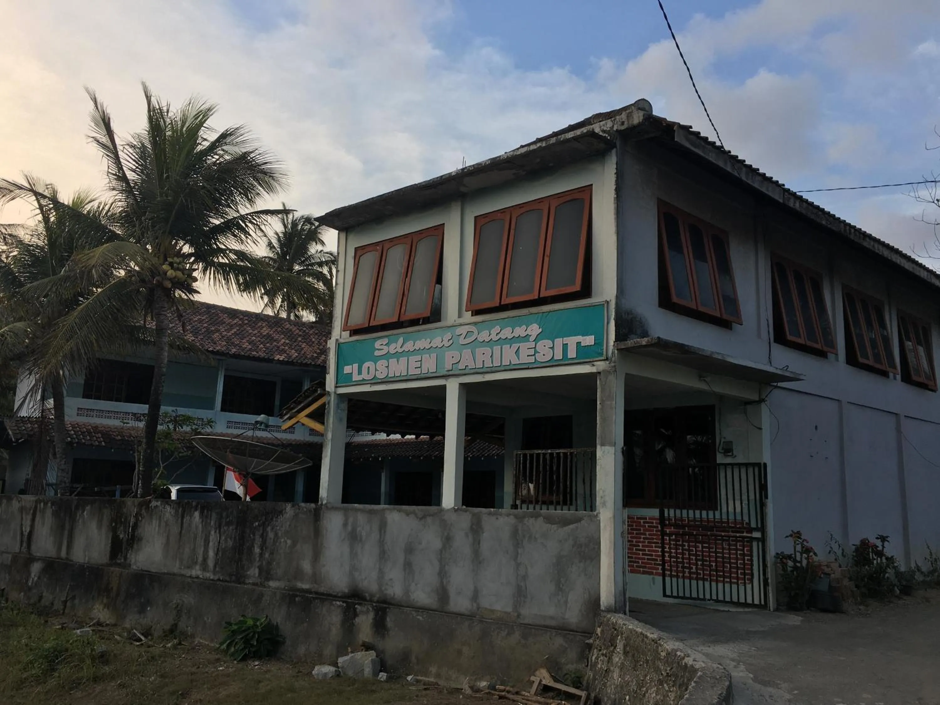 Property building in Losmen Parikesit