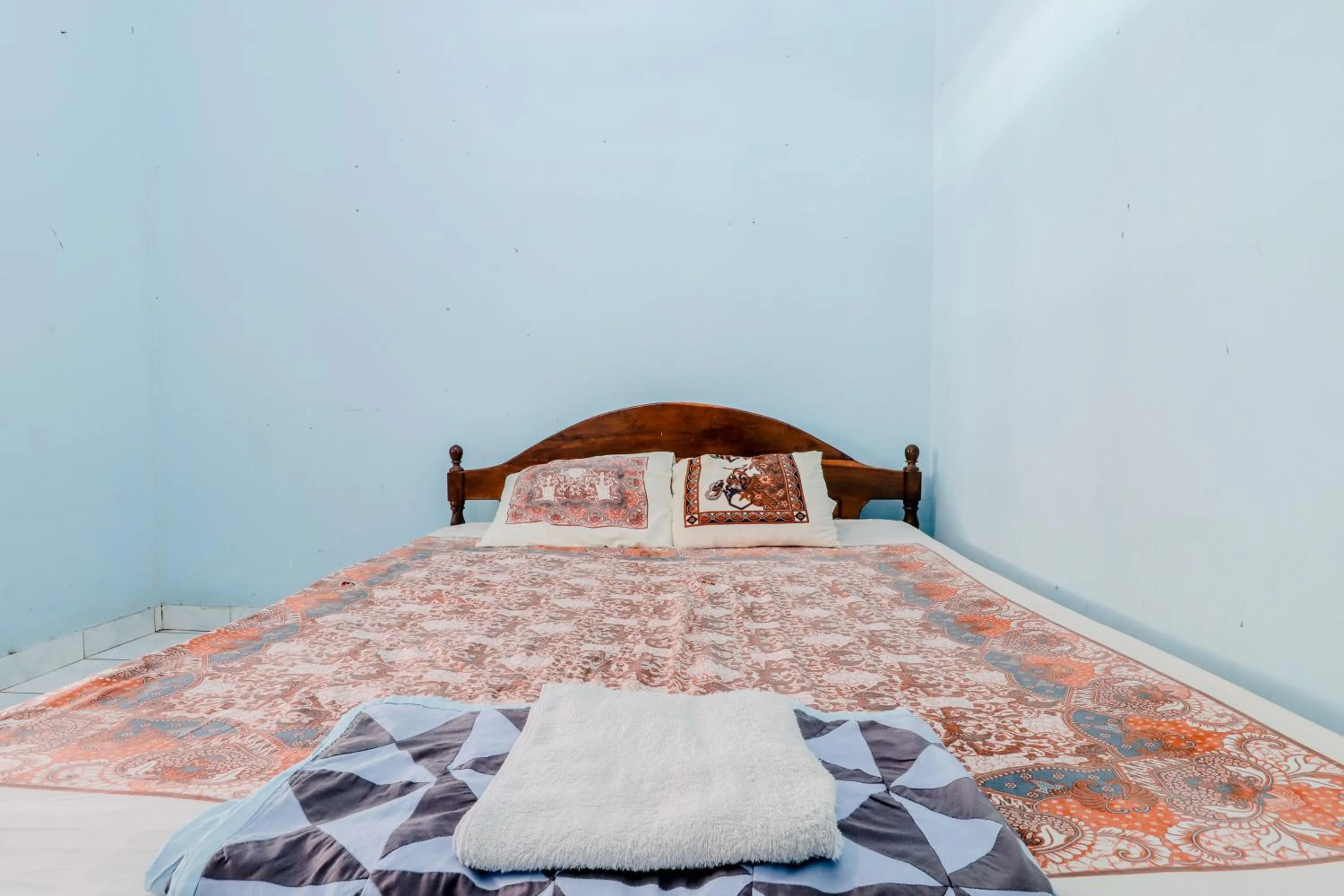 Bedroom, Bed in Losmen Parikesit