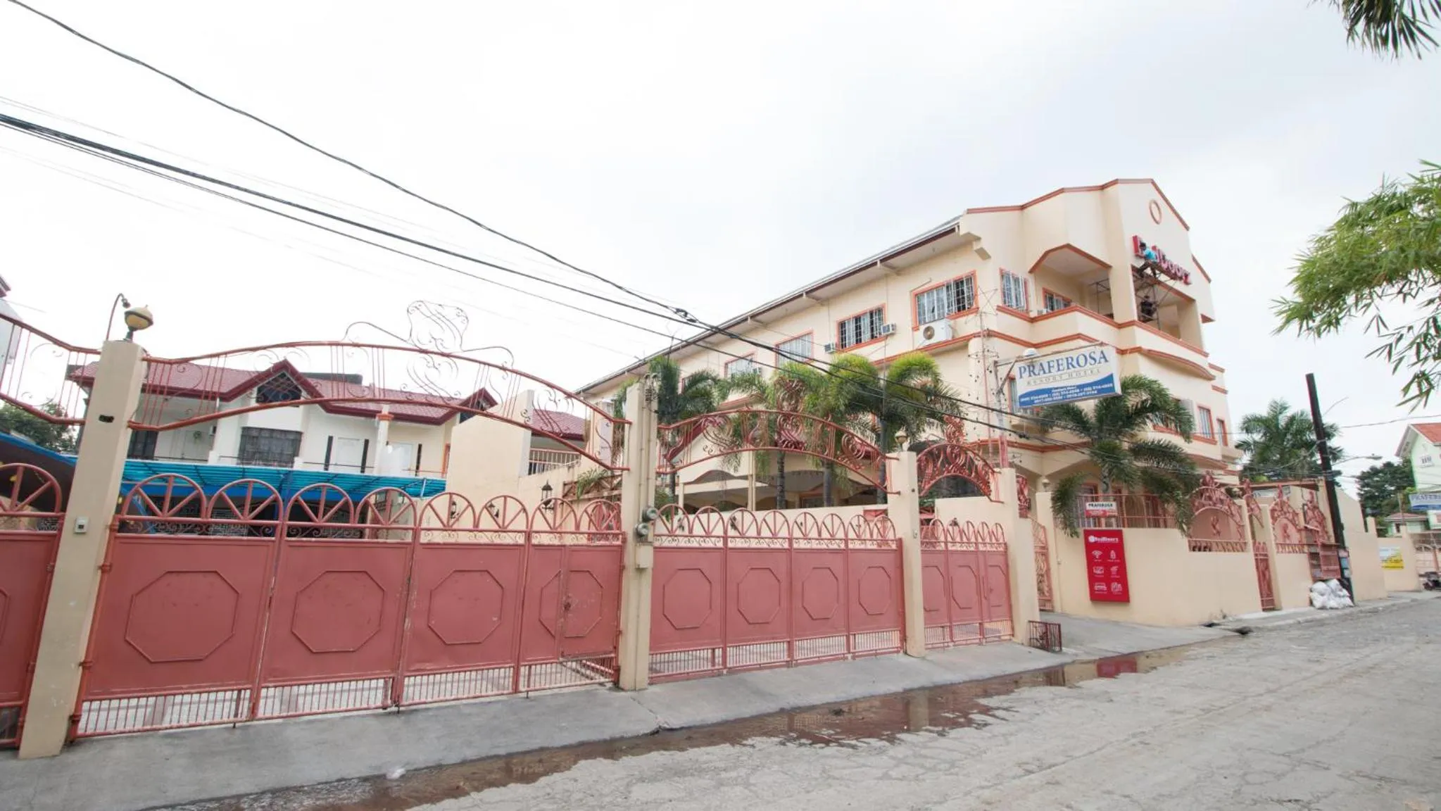 Property building in RedDoorz at Praferosa Resort Hotel Calamba
