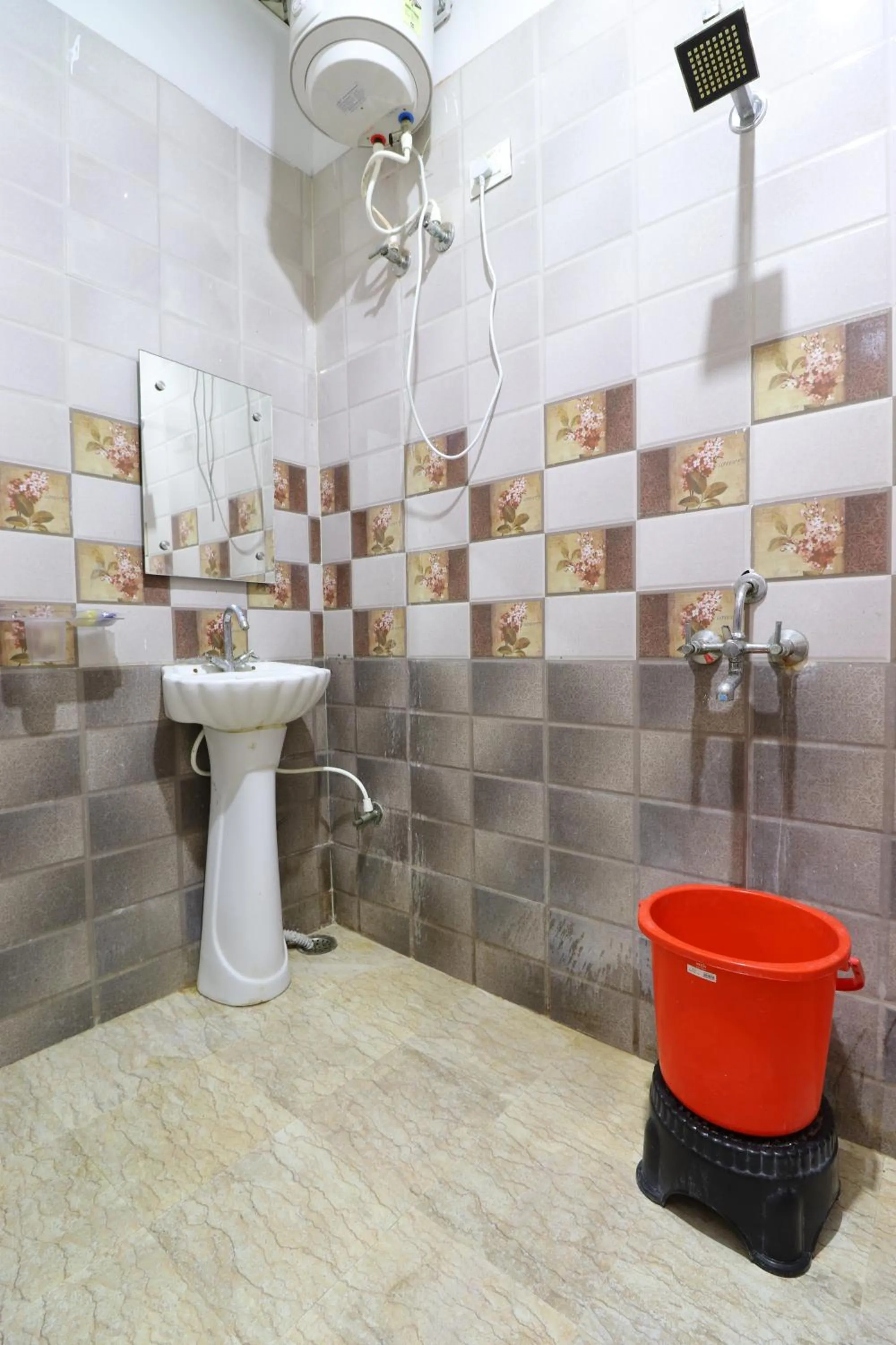 Taj 3 Star Hotel Agra Near Taj Mahal