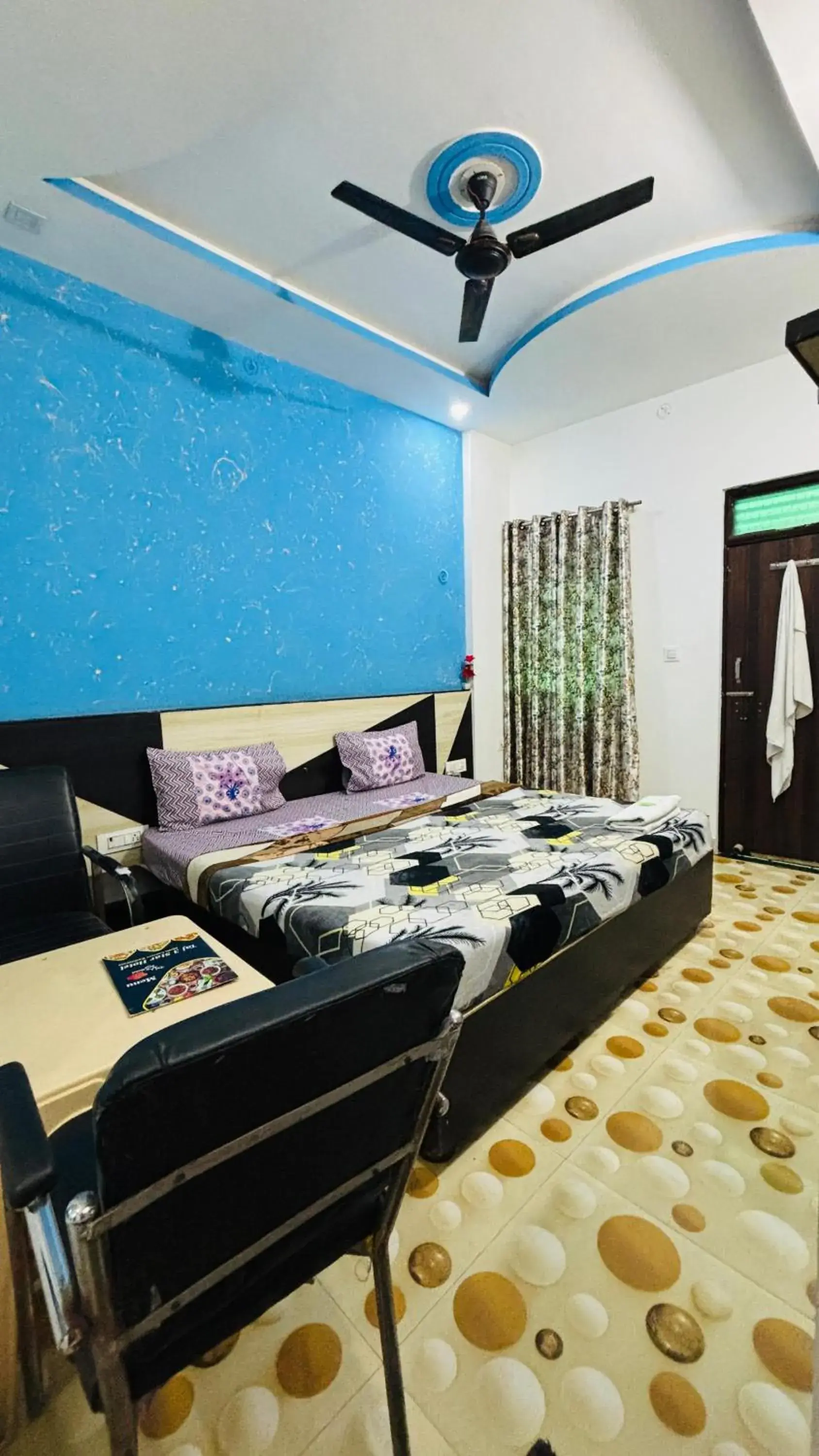 Taj 3 Star Hotel Agra Near Taj Mahal Taj 3 Star Hotel Agra Near Taj Mahal