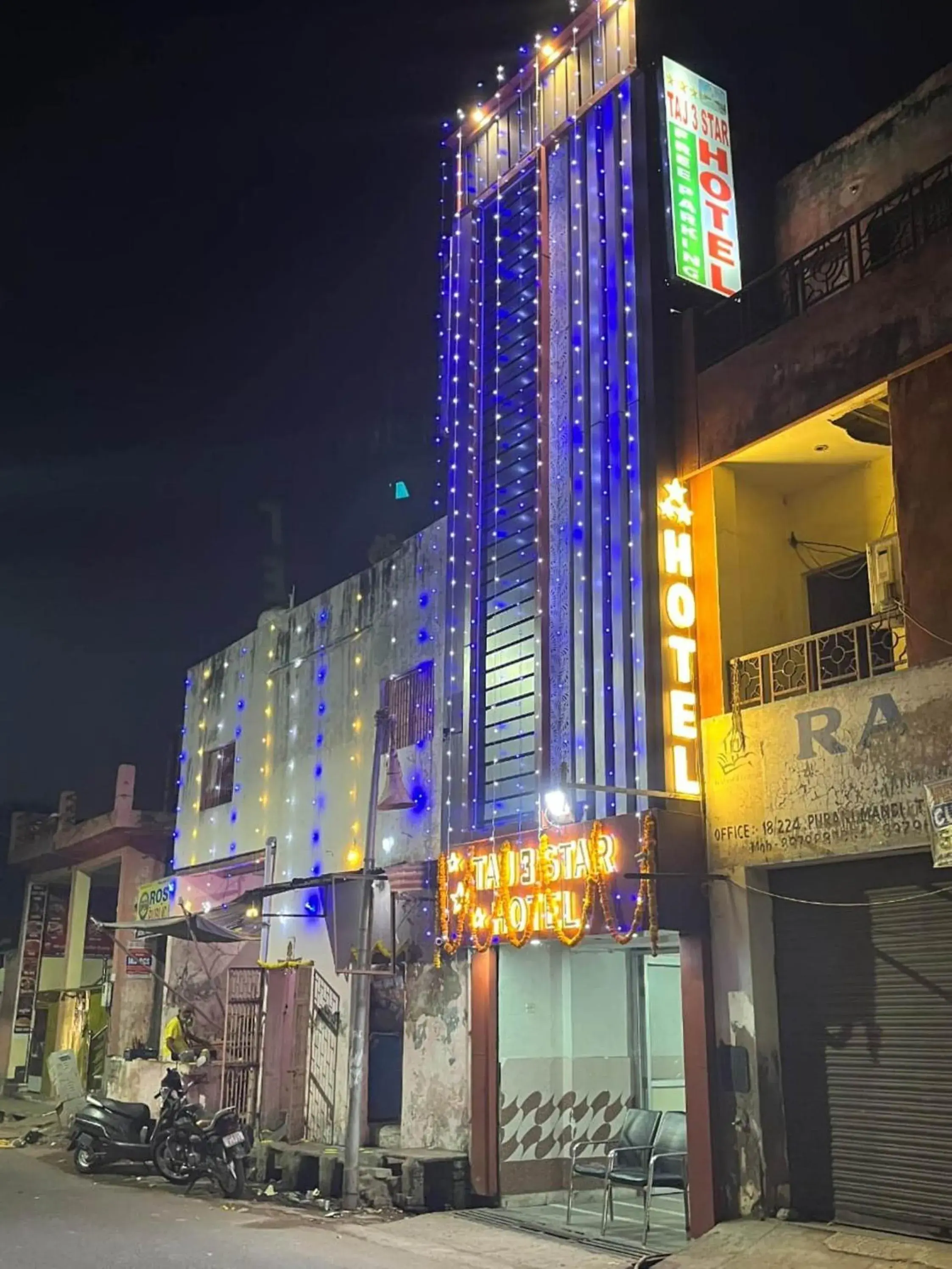 Property building in Taj 3 Star Hotel Agra Near Taj Mahal Property building in Taj 3 Star Hotel Agra Near Taj Mahal