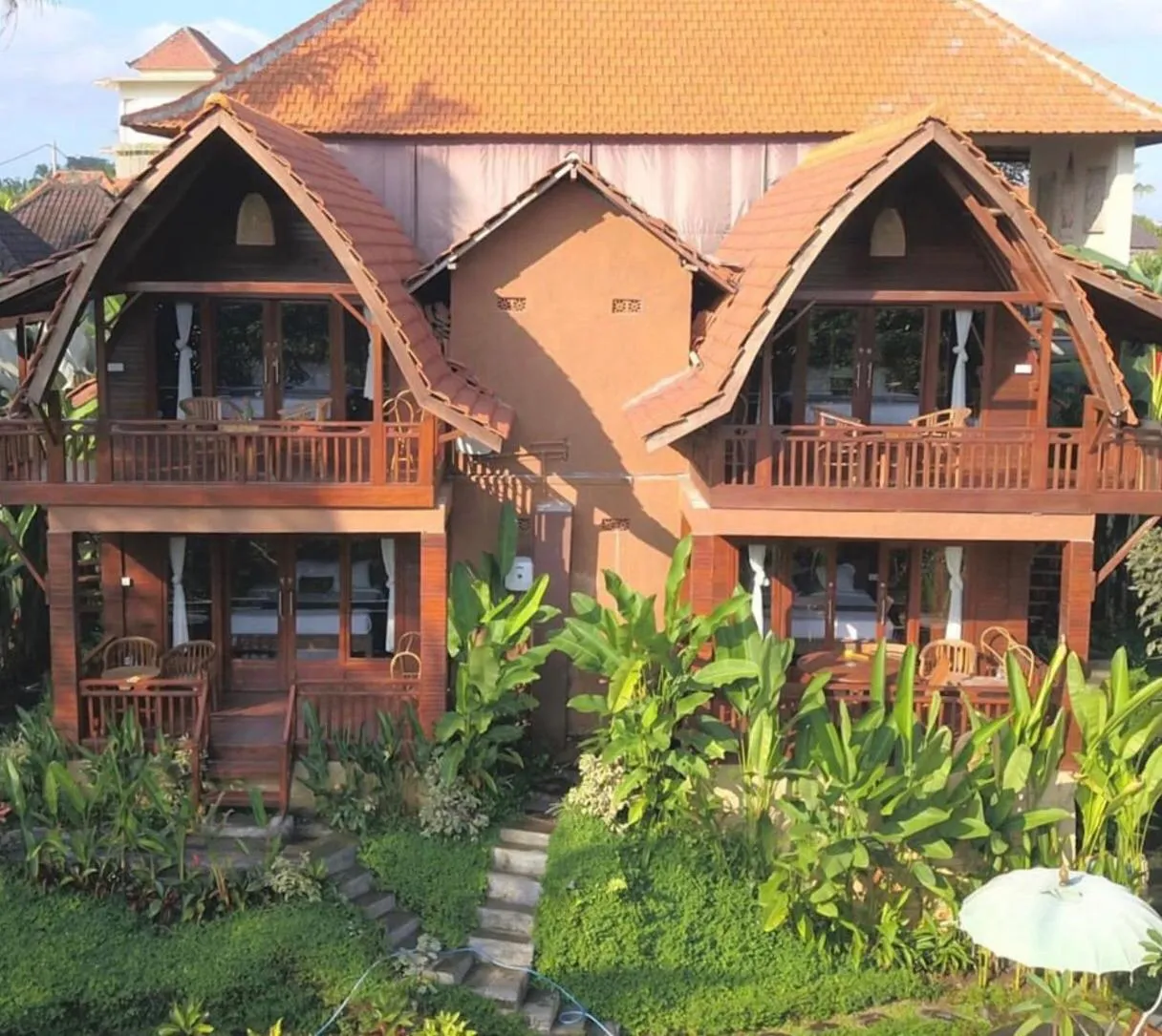 The Jungle Villa Family