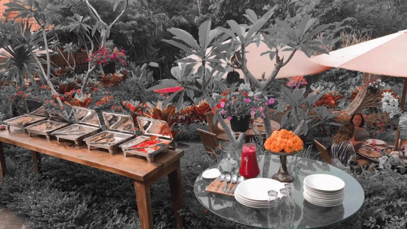 The Jungle Villa Family